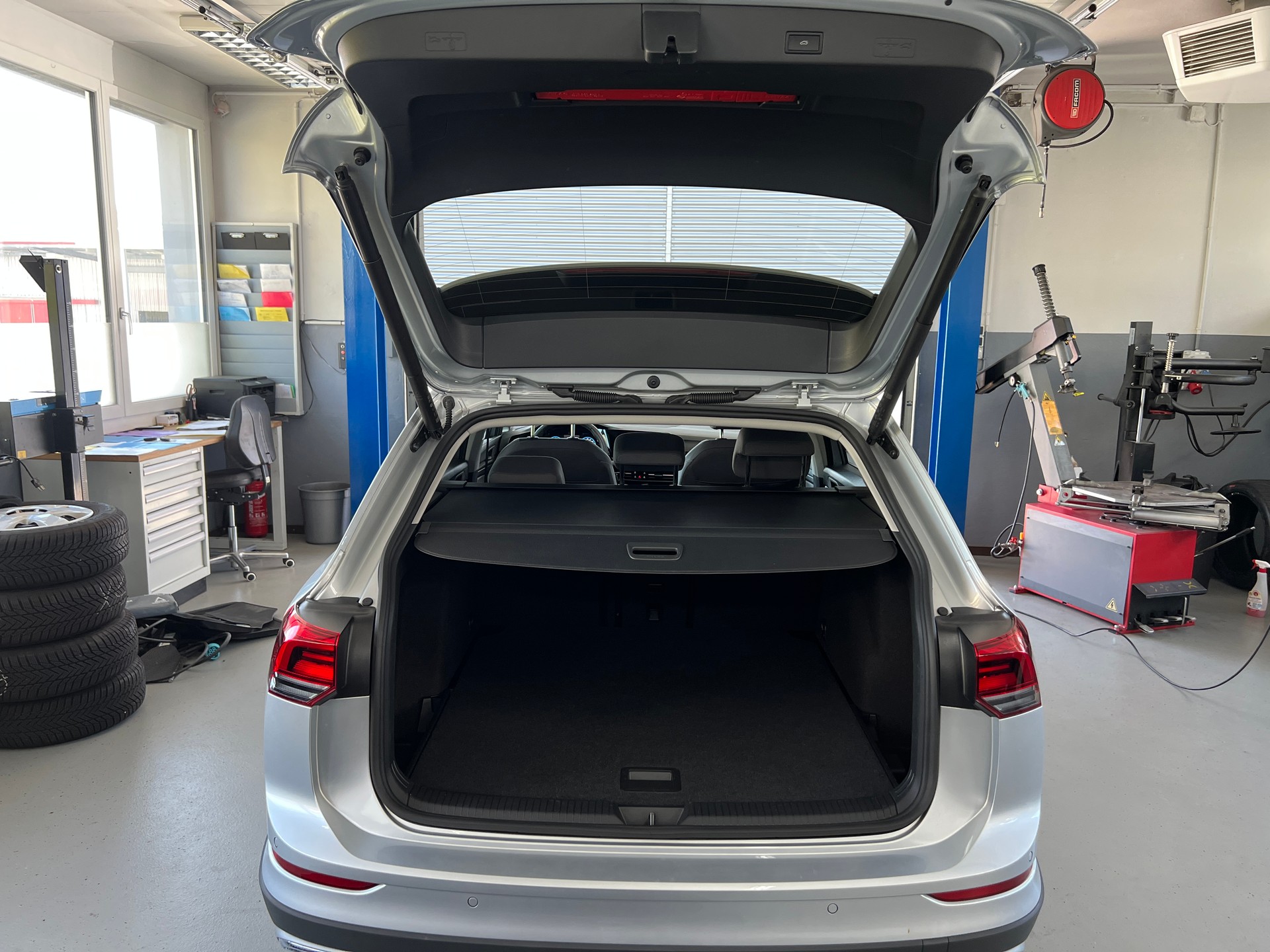 VW Golf 2.0 TDI Alltrack DSG 4Motion-image-9