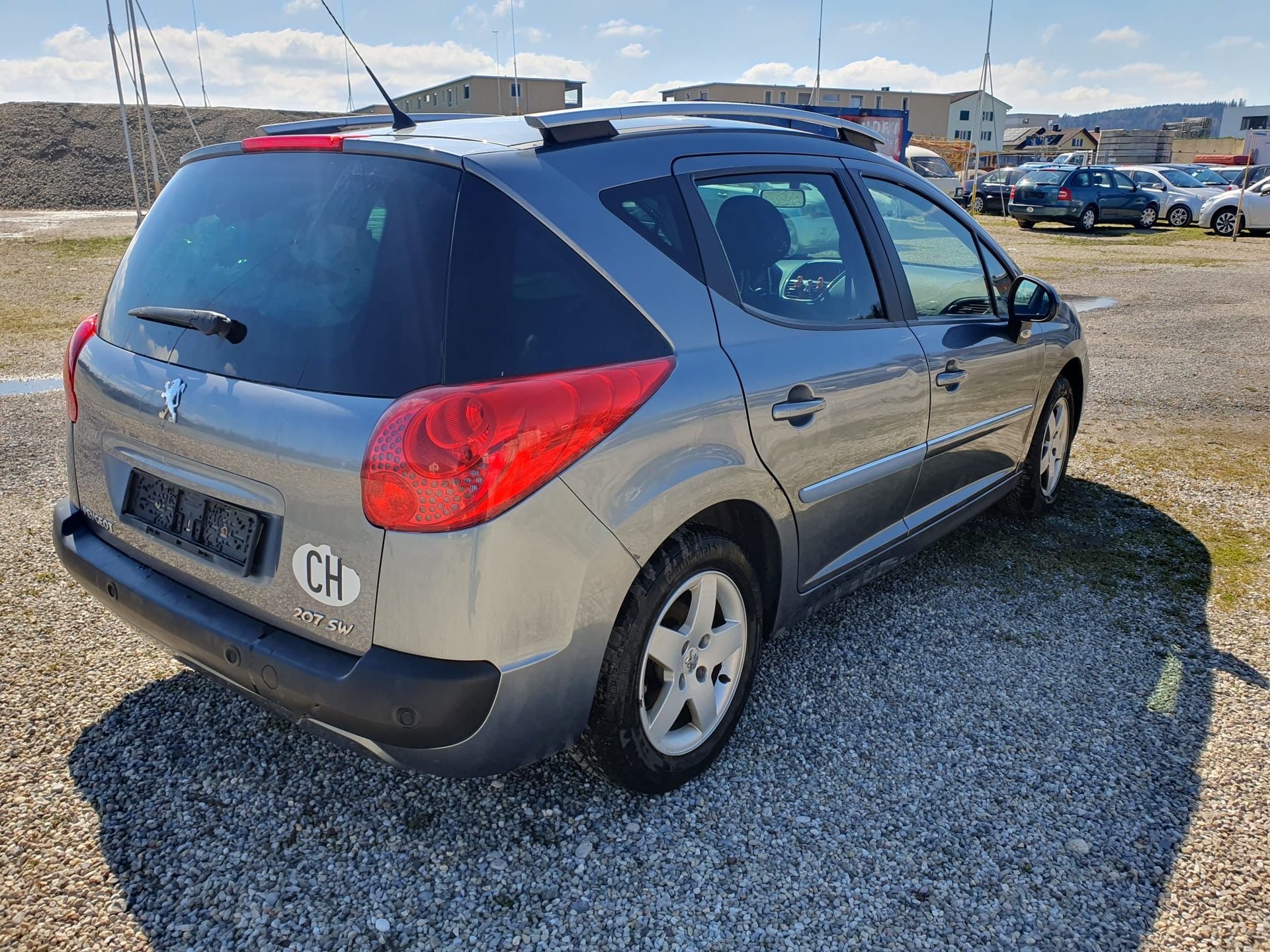 PEUGEOT 207 SW 1.6 16V Active-image-3