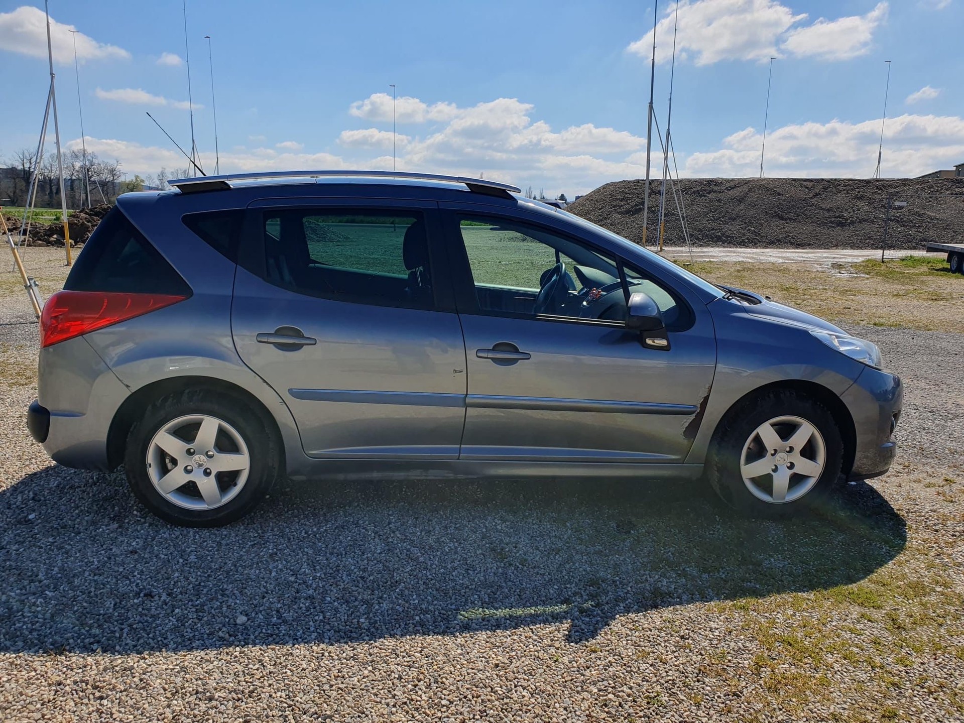 PEUGEOT 207 SW 1.6 16V Active-image-6