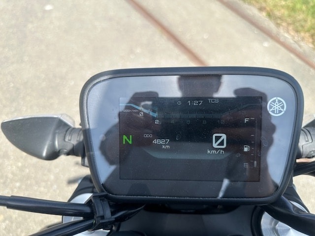 YAMAHA MT-125 ABS-showroom-element-2