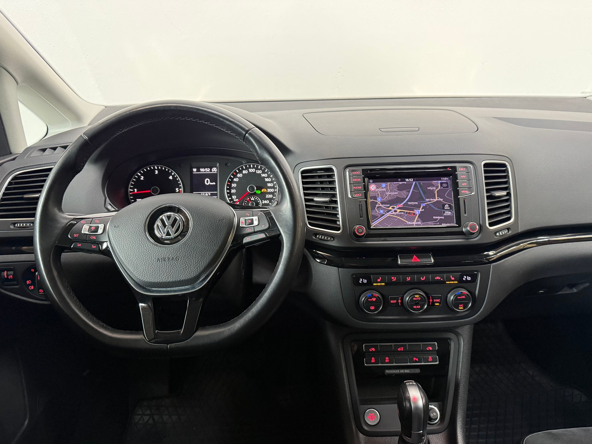 VW Sharan 2.0 TDI BMT Highline 4Motion DSG-image-17