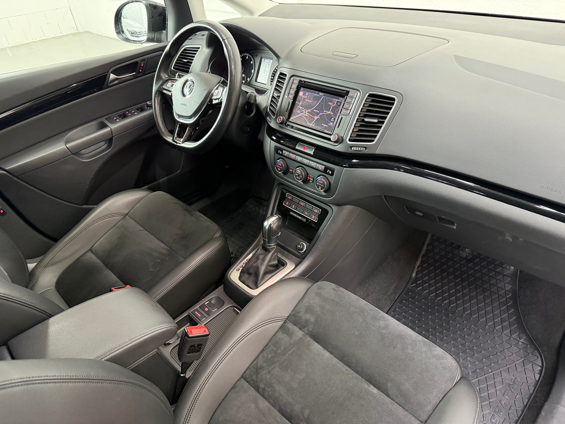 VW Sharan 2.0 TDI BMT Highline 4Motion DSG-image-11