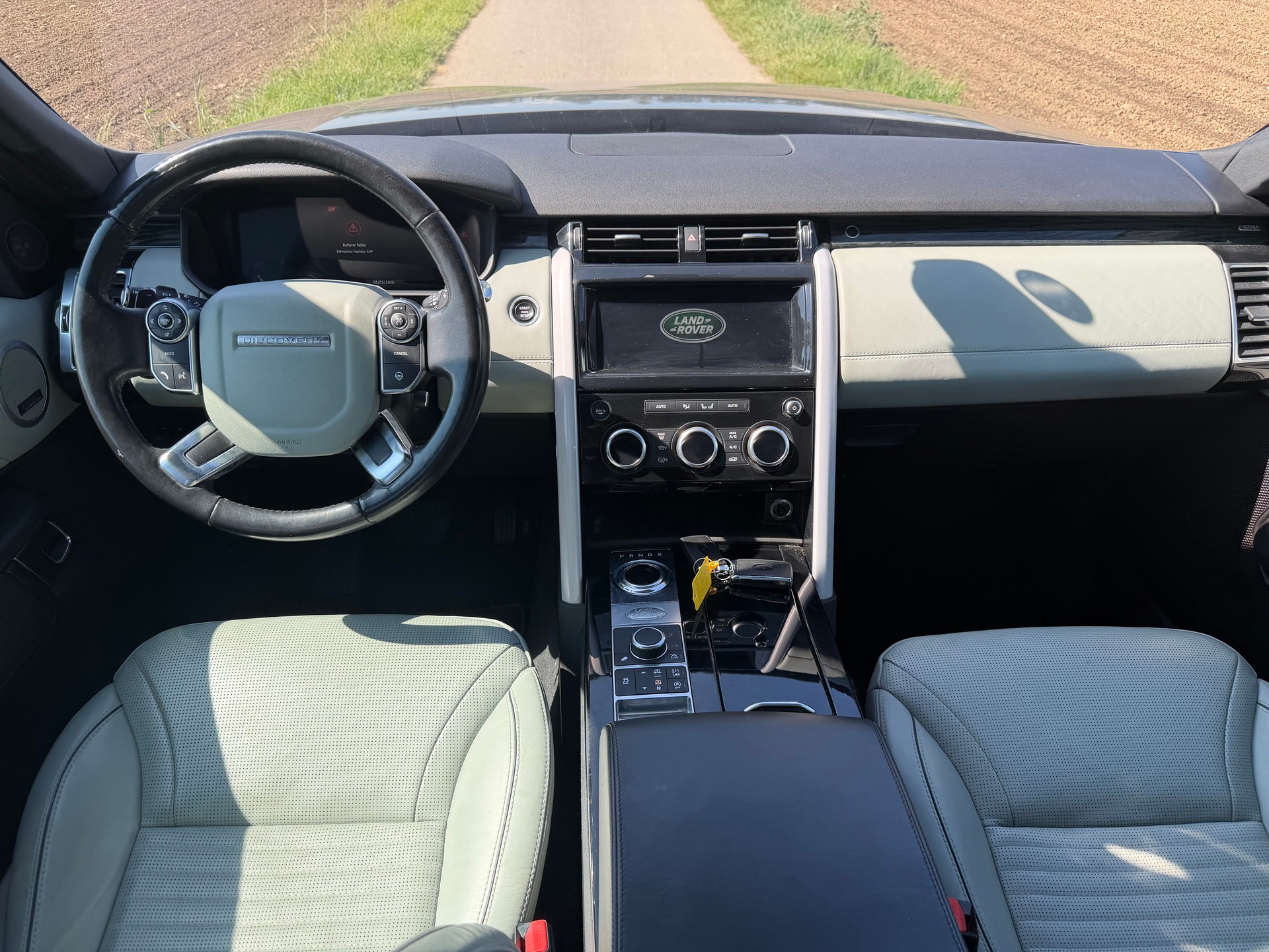 LAND ROVER Discovery 3.0 Si6 HSE Luxury Automatic-image-12