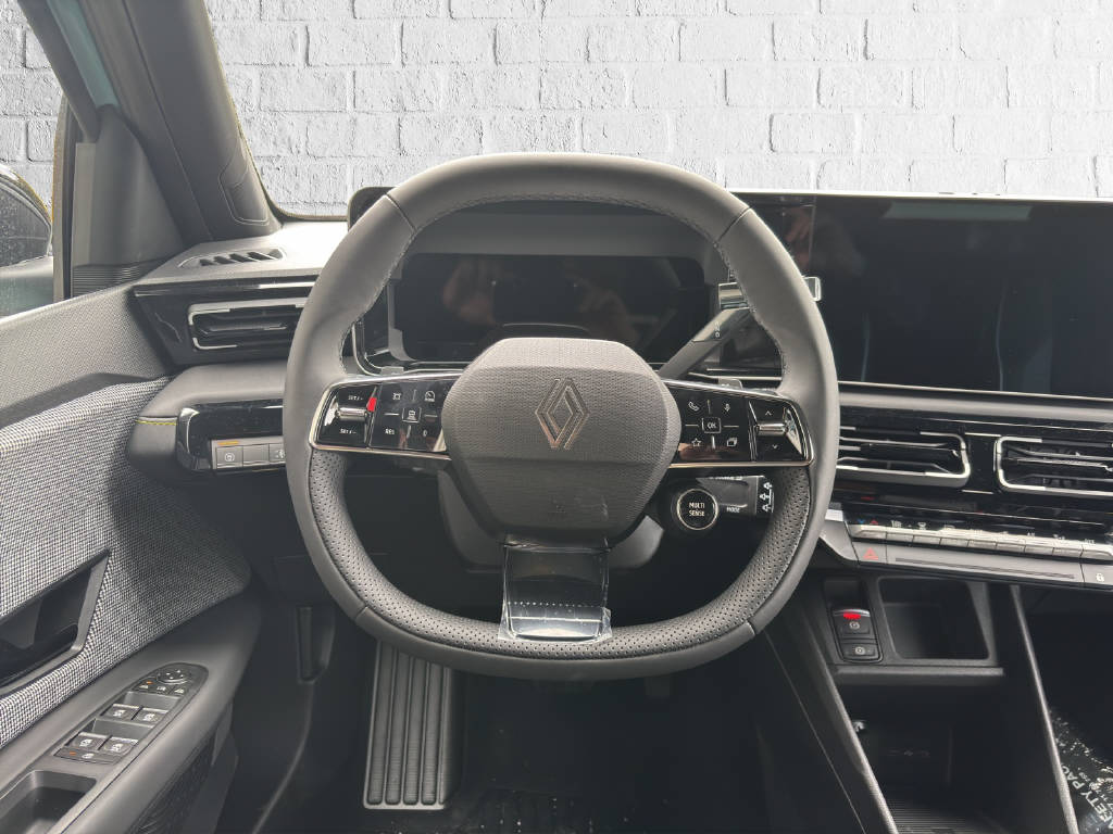 RENAULT R4 E-Tech Comfort Range iconic-image-6