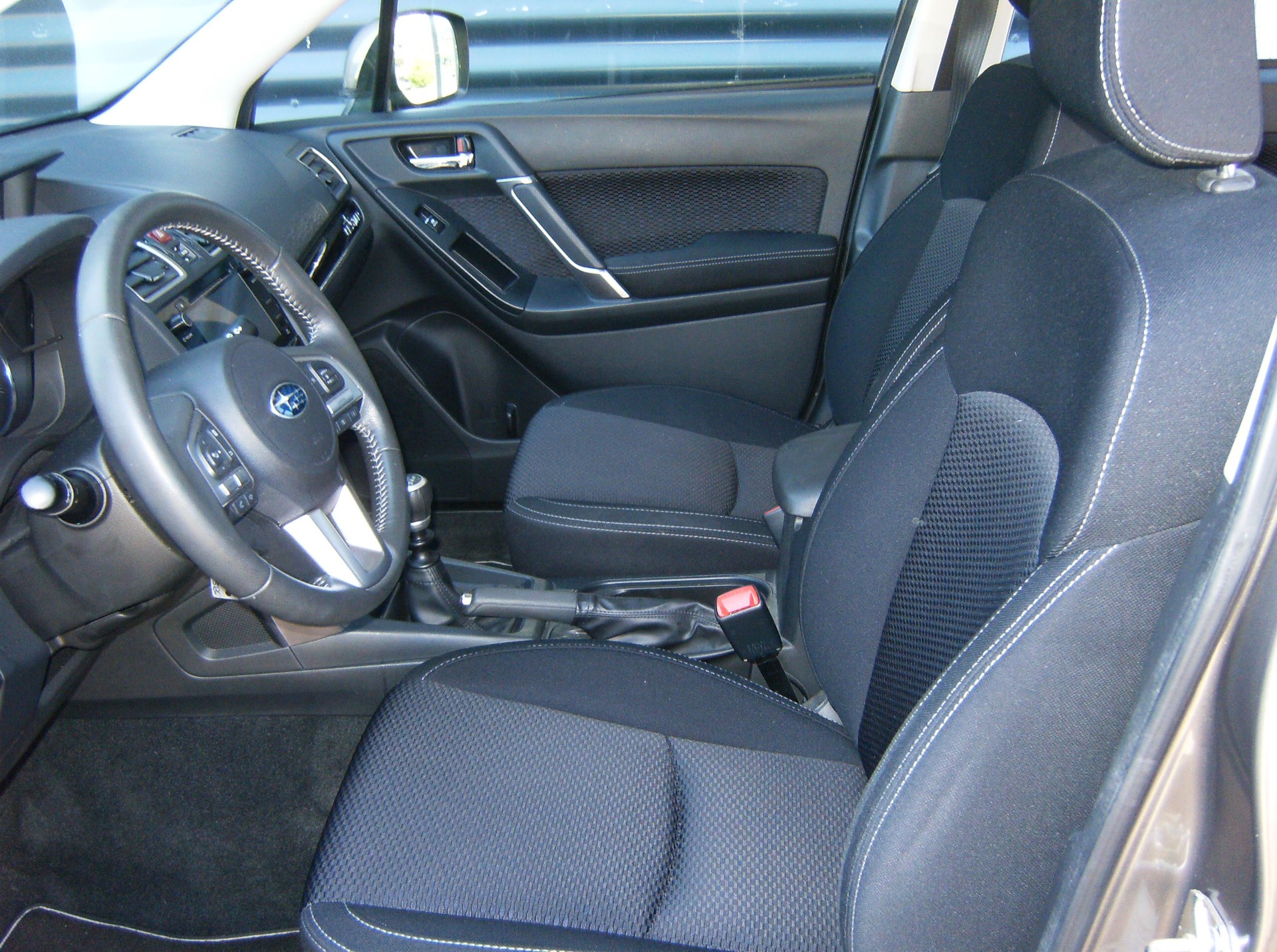 SUBARU Forester 2.0i Swiss-image-8