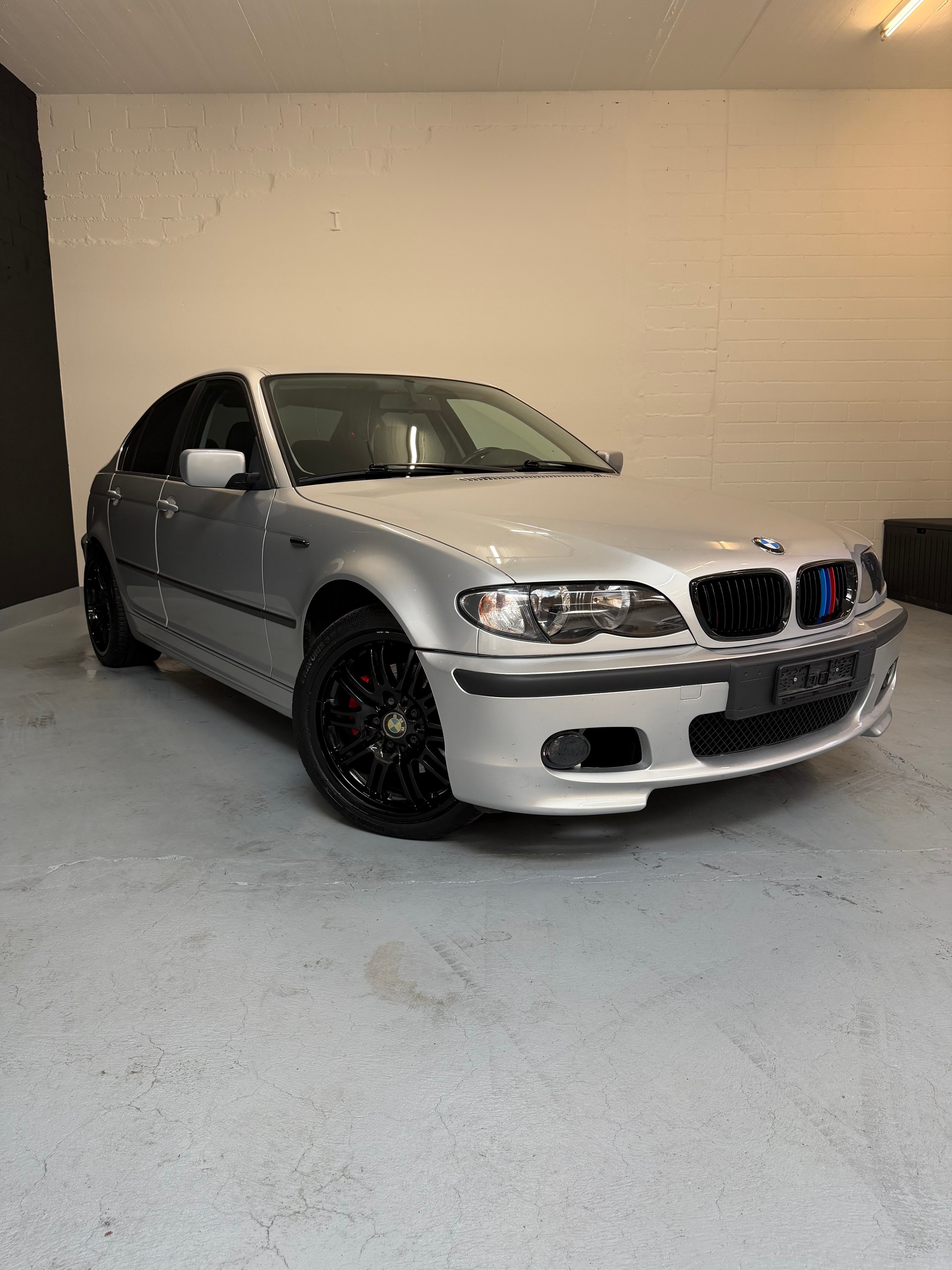 BMW 325i ***CH-Fahrzeug***