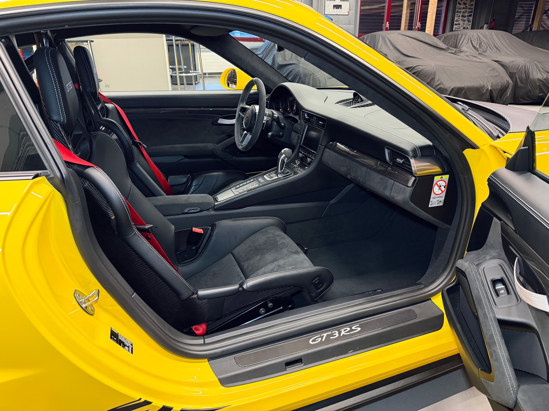PORSCHE 911 GT3 RS PDK 991.1 „PTS Racing Yellow“-image-11