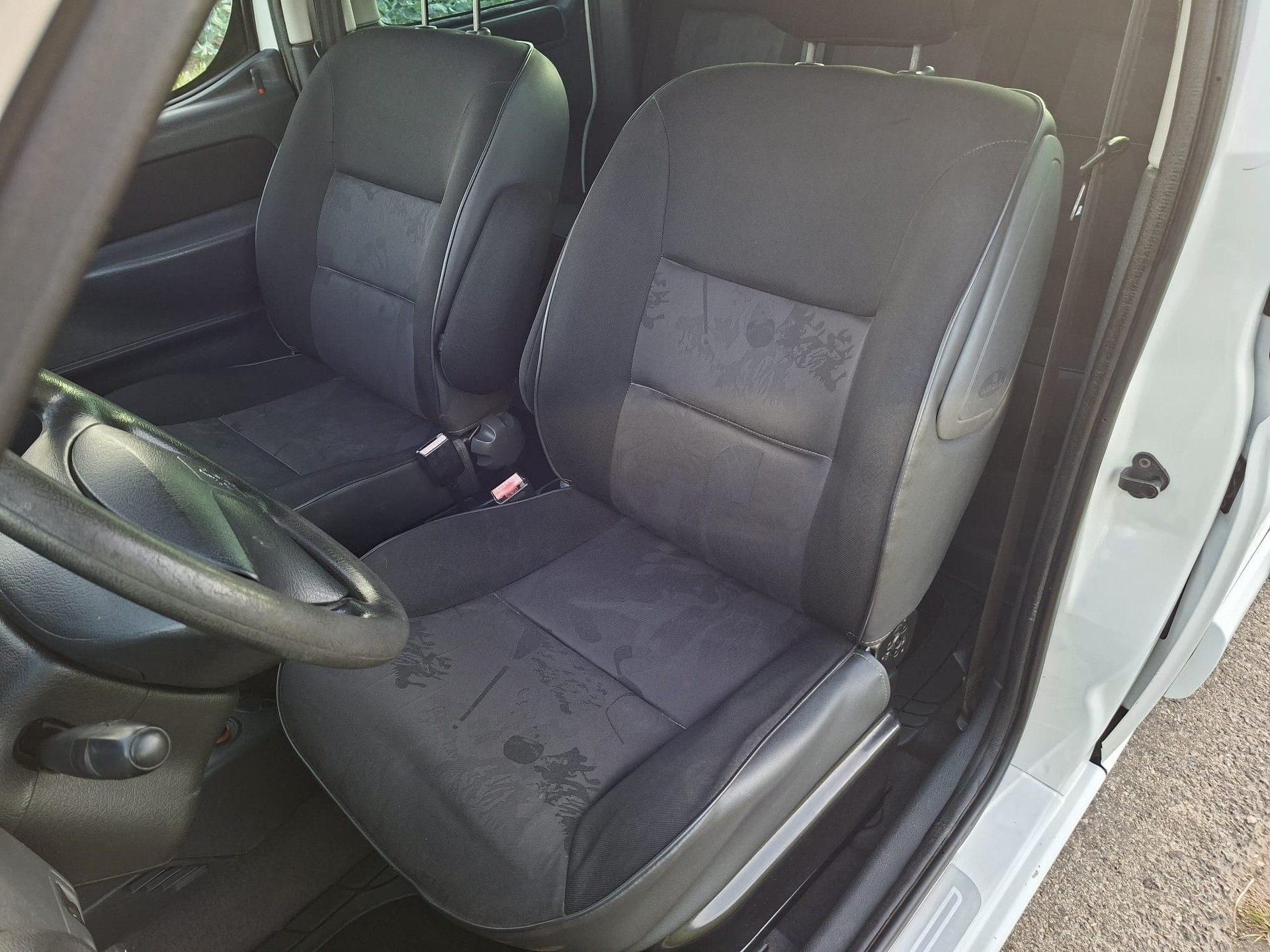 PEUGEOT Partner 1.6 HDI XT Plus-image-10
