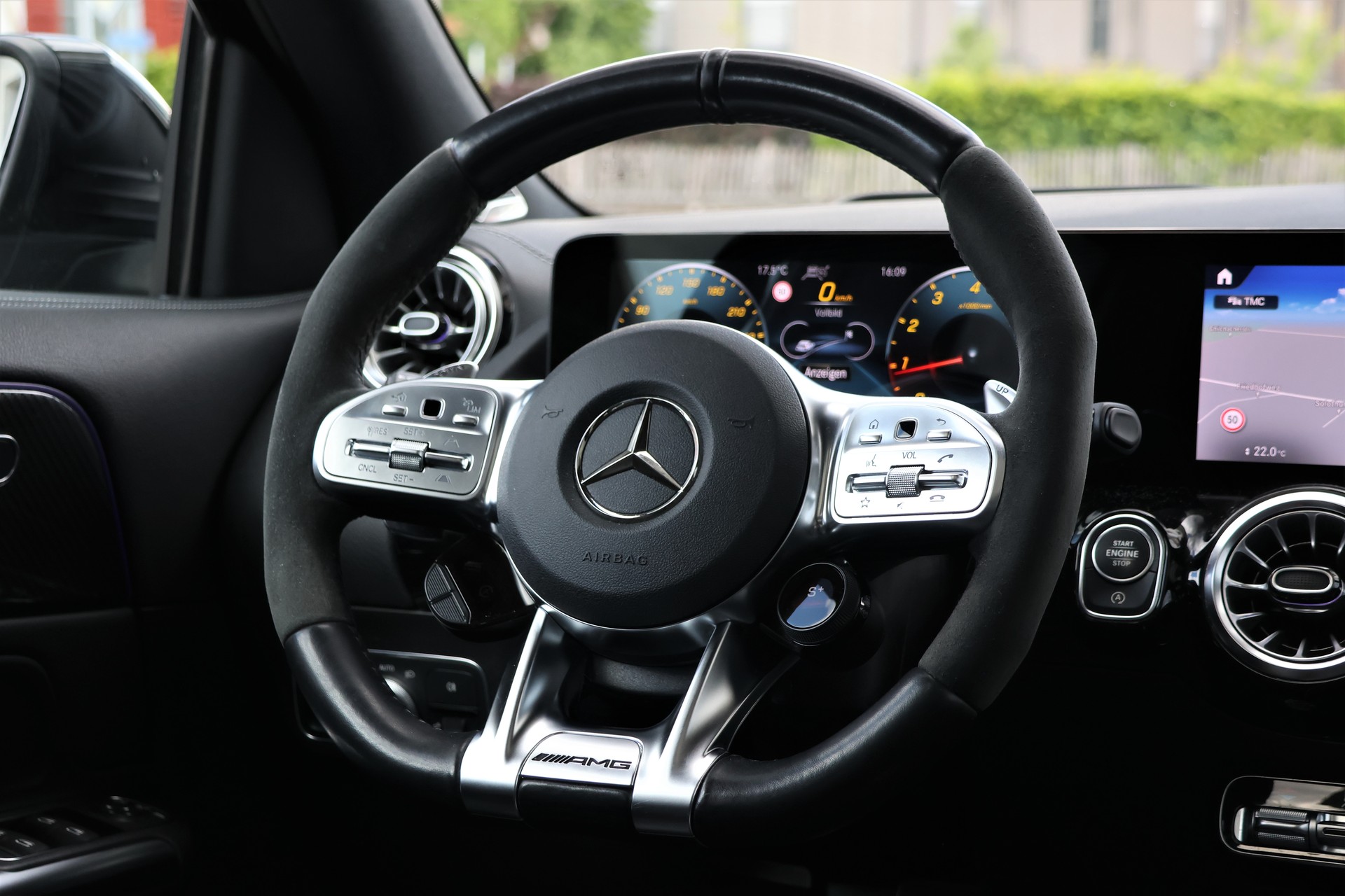 MERCEDES-BENZ GLA 45 S AMG 4Matic+ 8G-Speedshift DCT (CH)-image-15