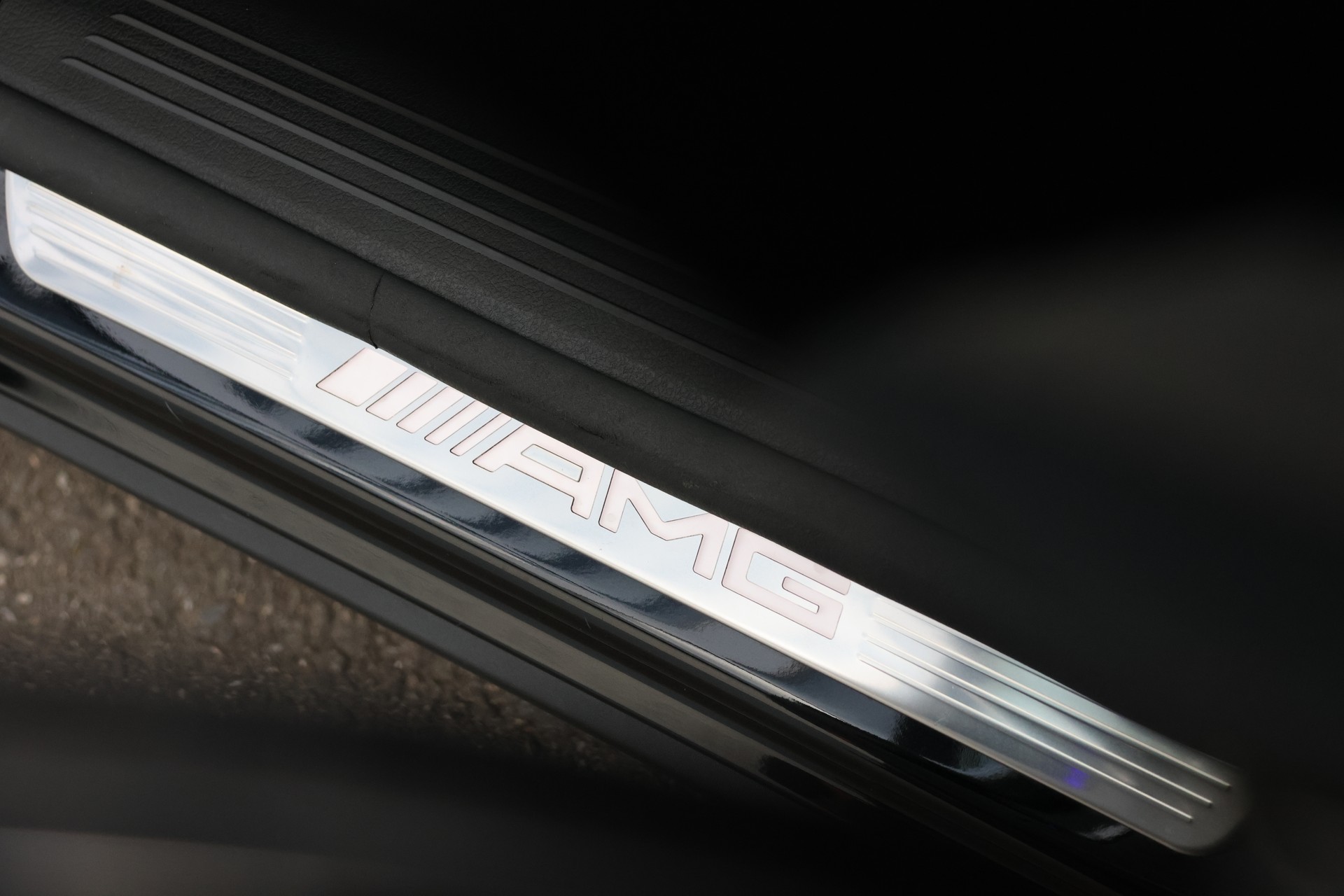 MERCEDES-BENZ GLA 45 S AMG 4Matic+ 8G-Speedshift DCT (CH)-image-21