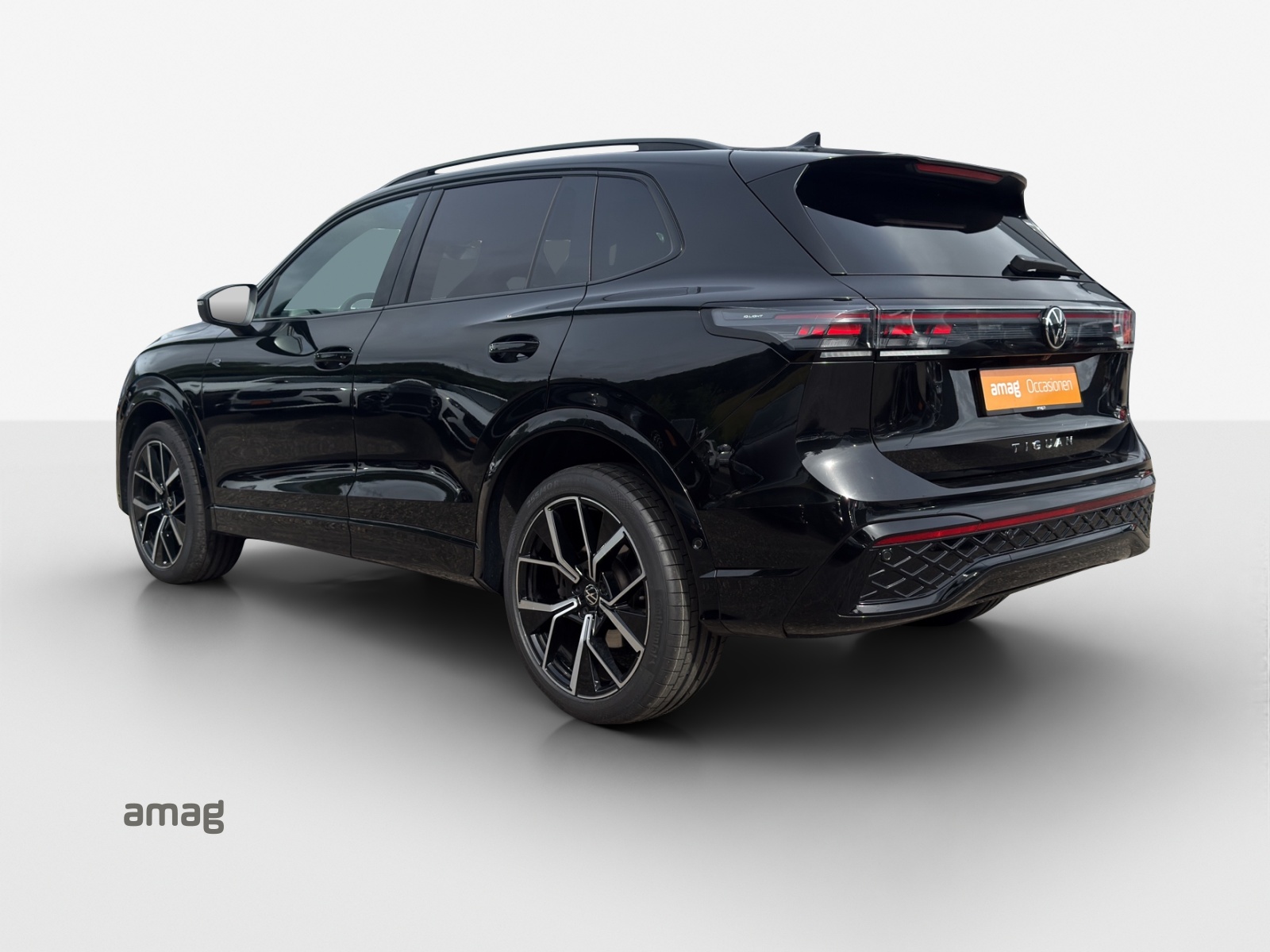 VW Tiguan 2.0 TSI DSG R-Line 4Motion-showroom-element-2