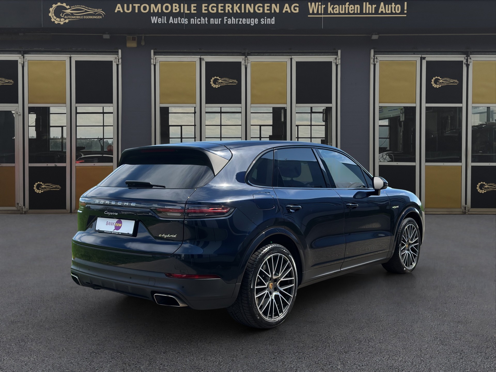 PORSCHE Cayenne E-Hybrid-image-4