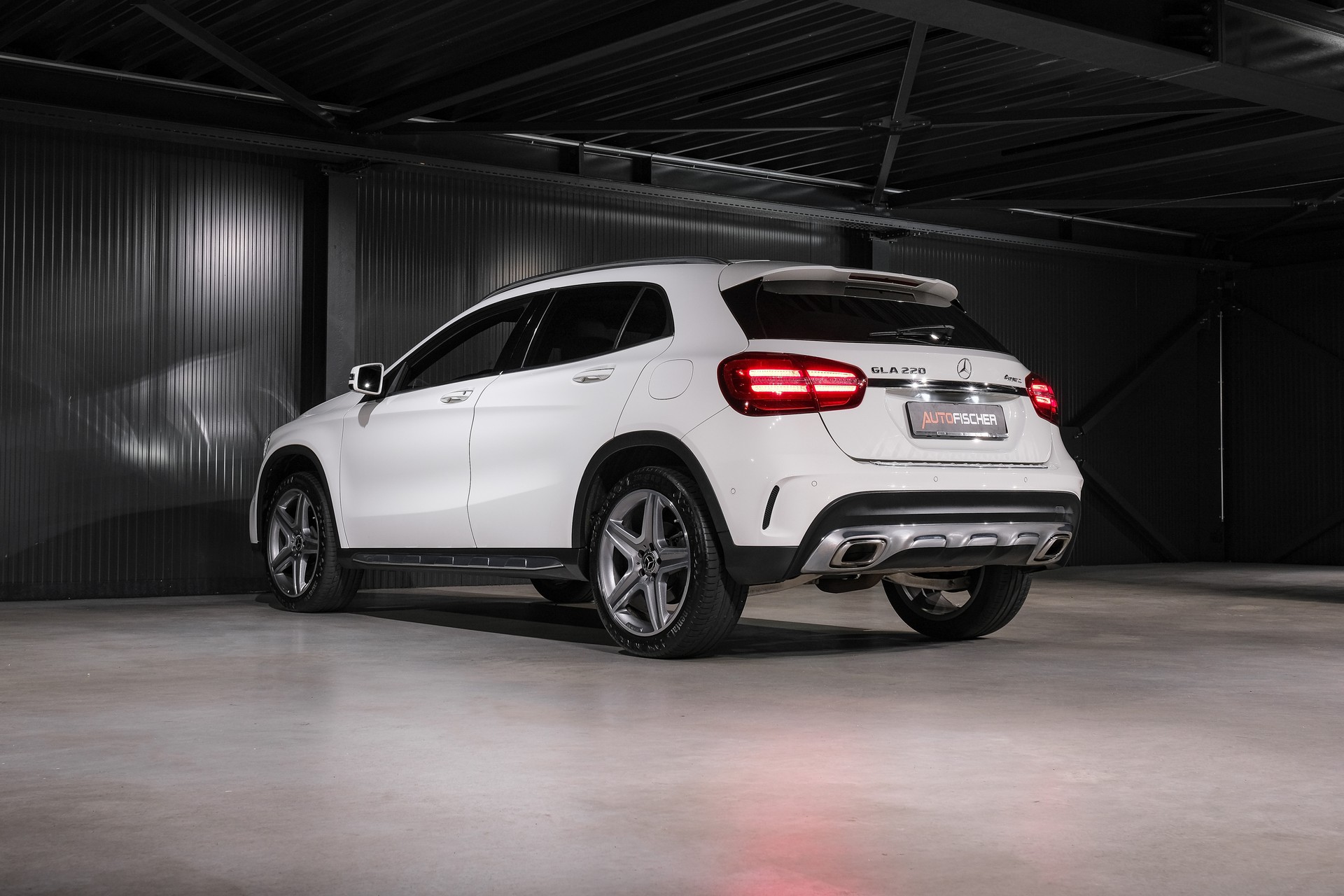 MERCEDES-BENZ GLA 220 AMG Line 4Matic 7G-DCT-image-7