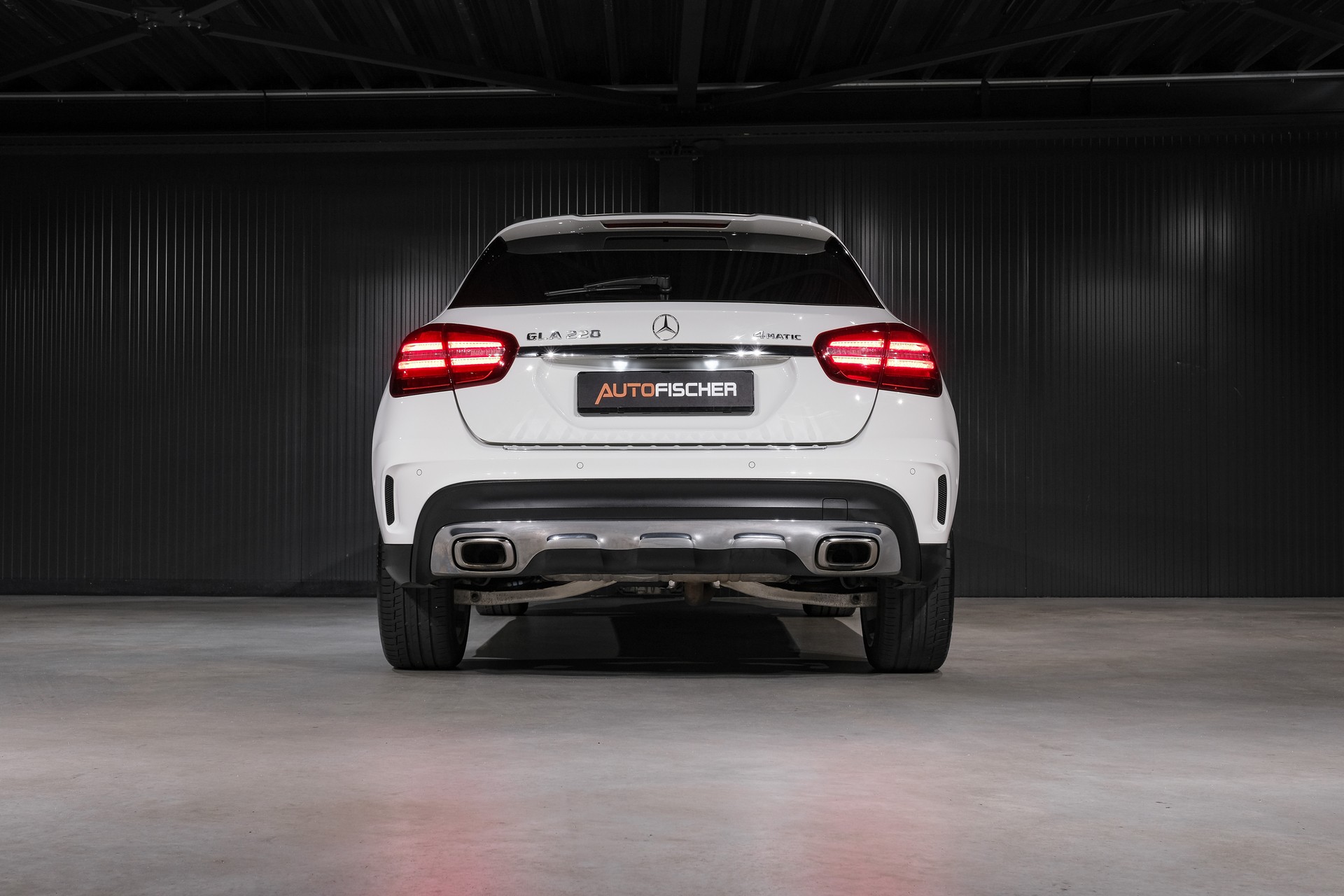 MERCEDES-BENZ GLA 220 AMG Line 4Matic 7G-DCT-image-5