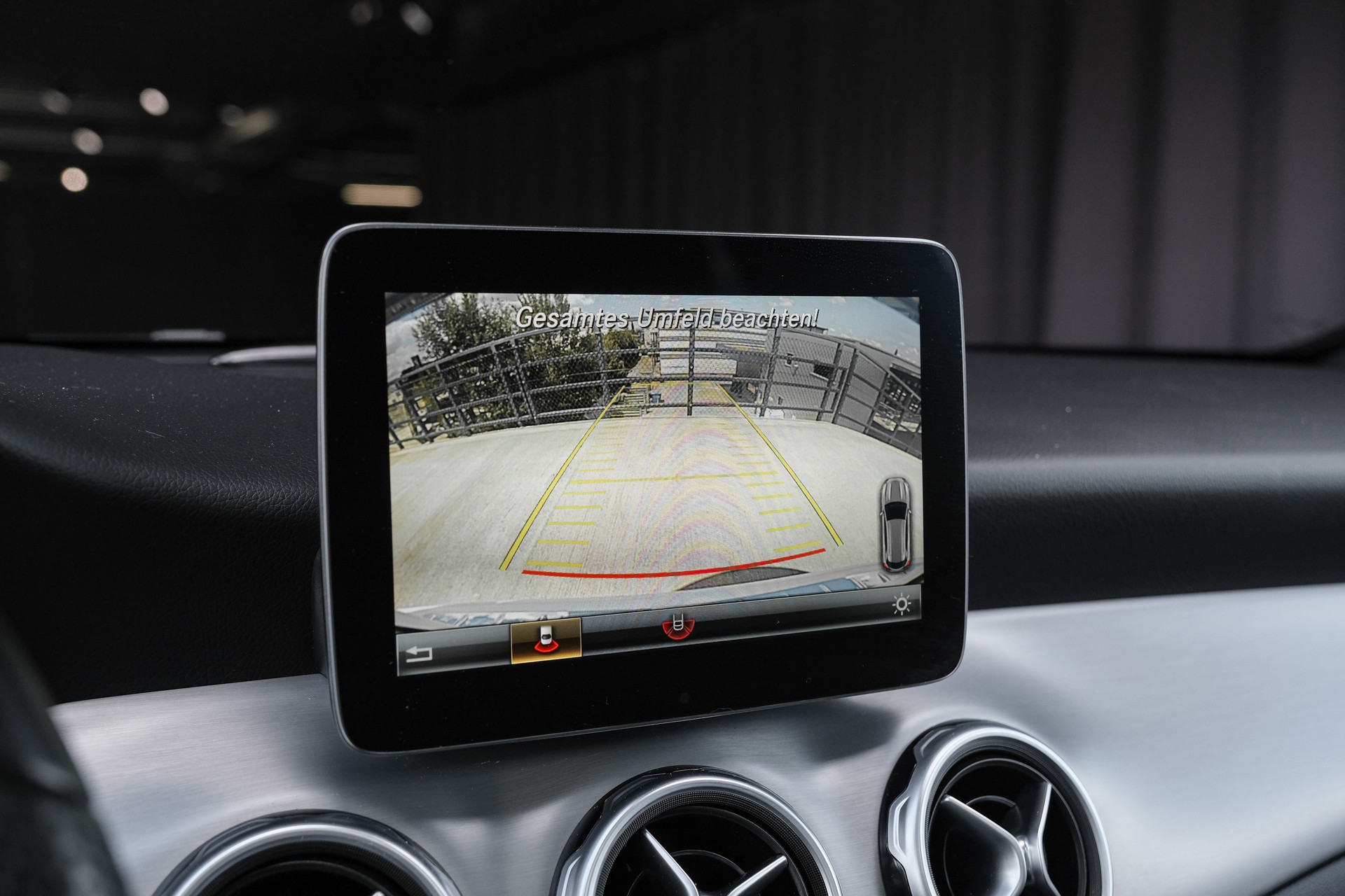 MERCEDES-BENZ GLA 220 AMG Line 4Matic 7G-DCT-image-18