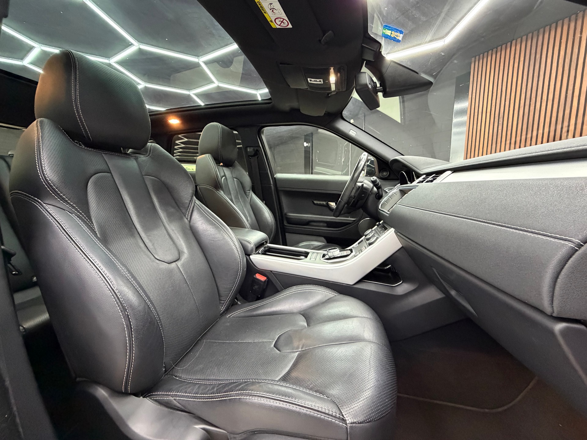 LAND ROVER Range Rover Evoque 2.0 Si4 Dynamic AT9-image-12