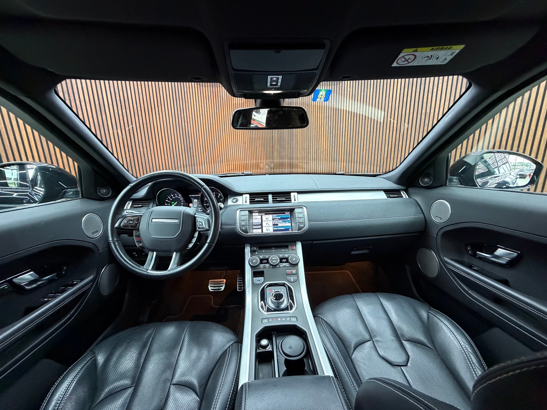 LAND ROVER Range Rover Evoque 2.0 Si4 Dynamic AT9-image-10
