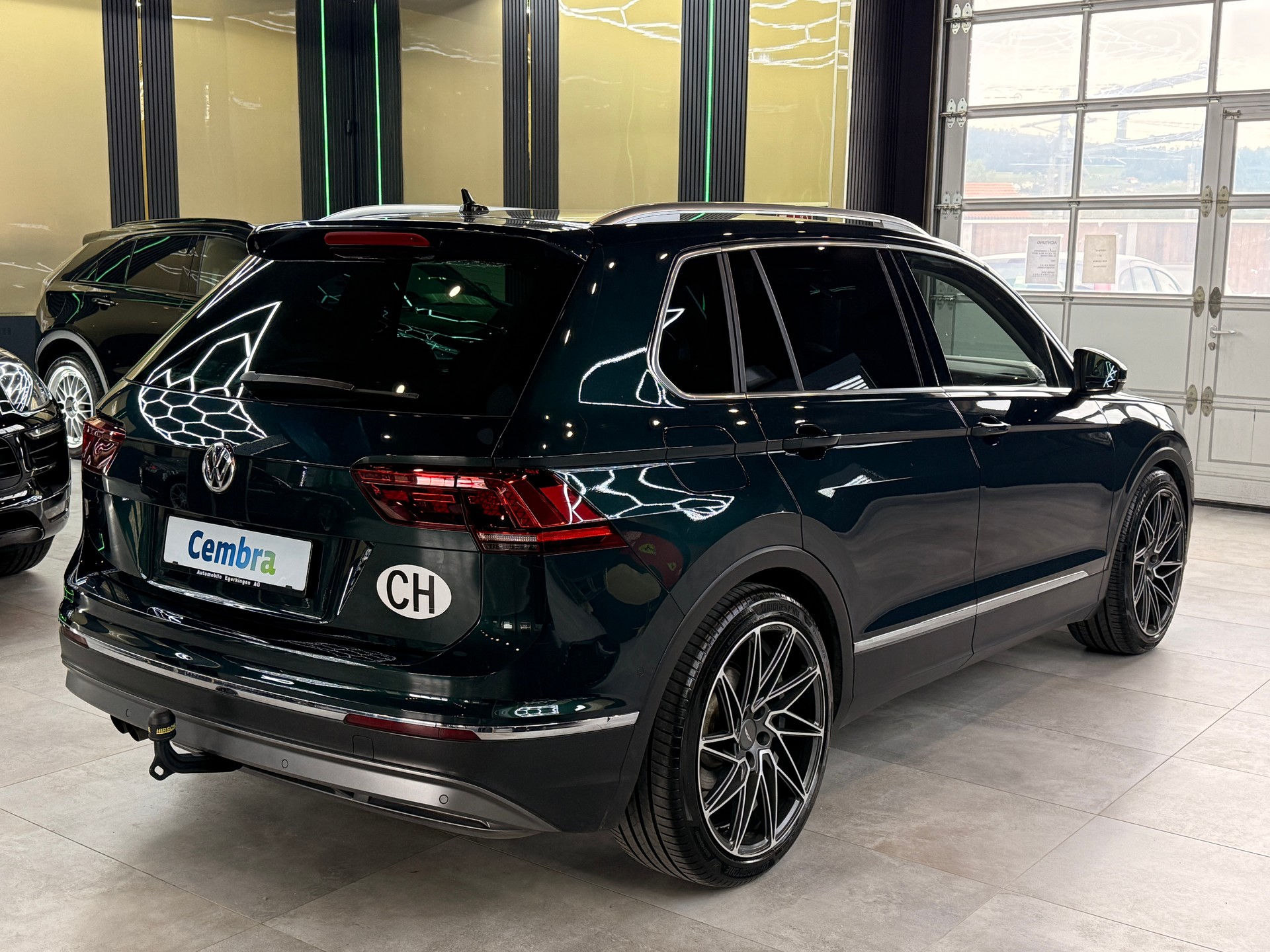 VW Tiguan 2.0TSI Highline 4Motion DSG-image-4