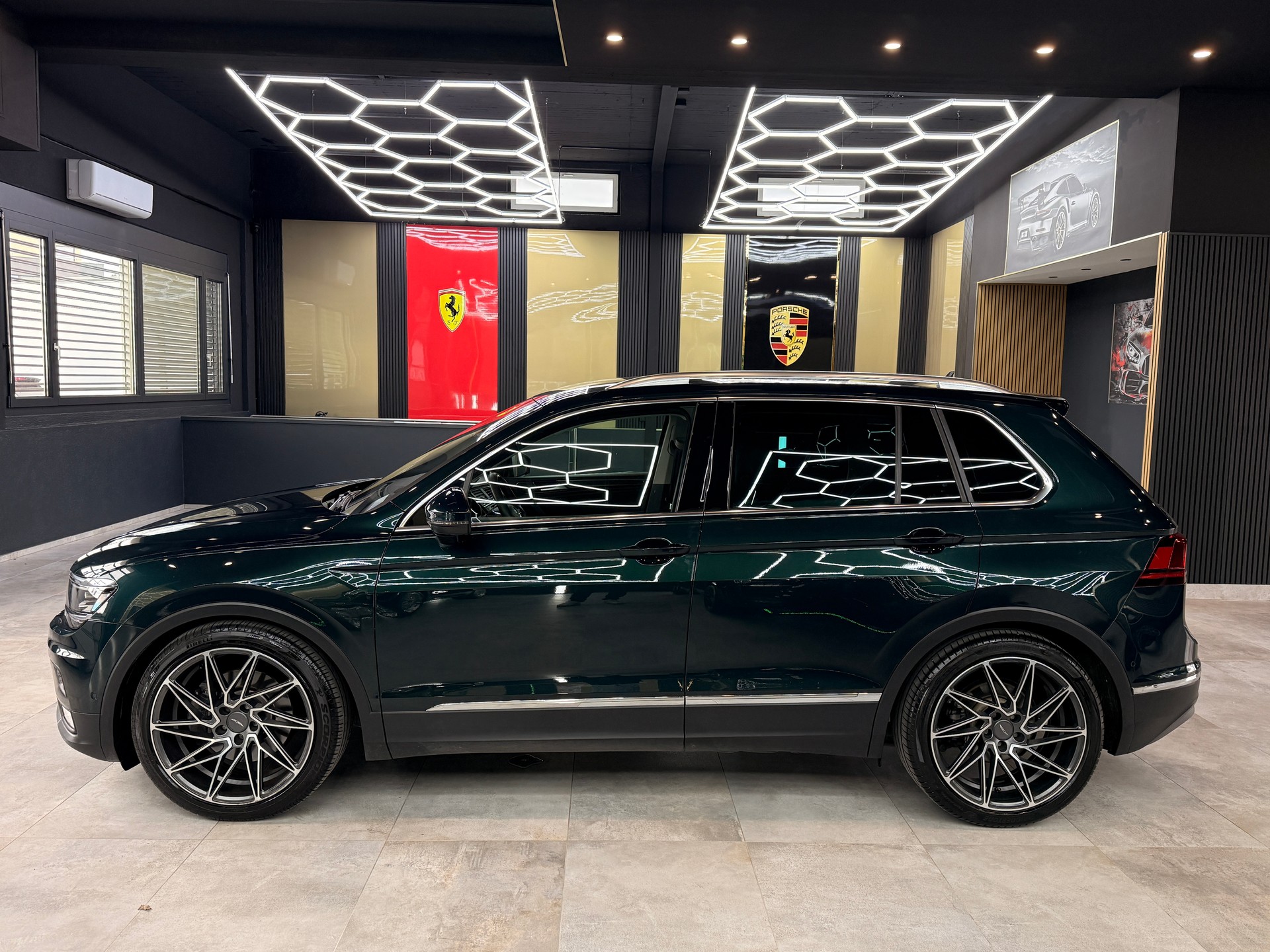 VW Tiguan 2.0TSI Highline 4Motion DSG-image-7
