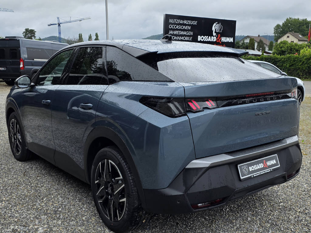 PEUGEOT 3008 1.2 Hybrid Allure-image-2