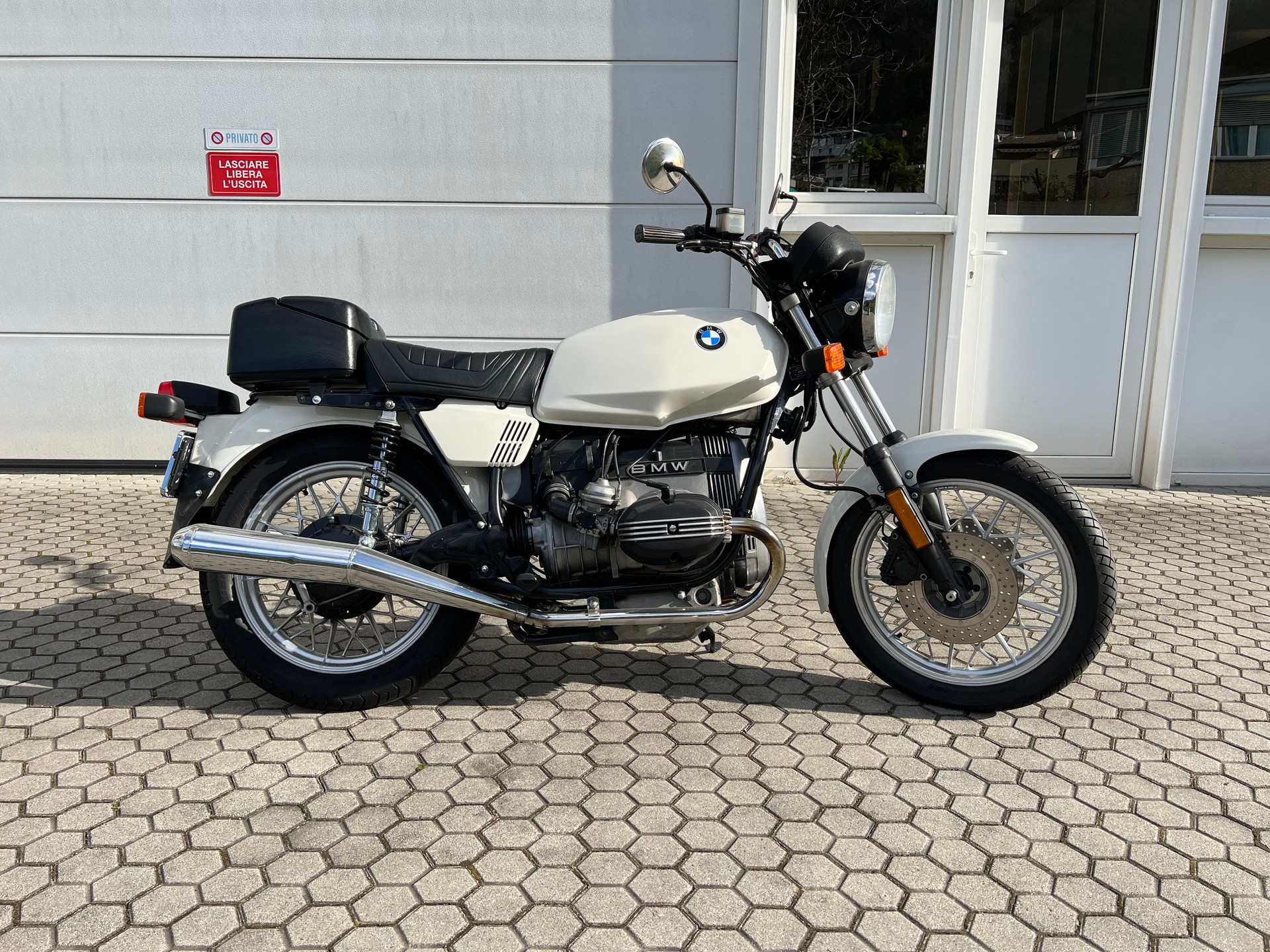 BMW R 65-image-0