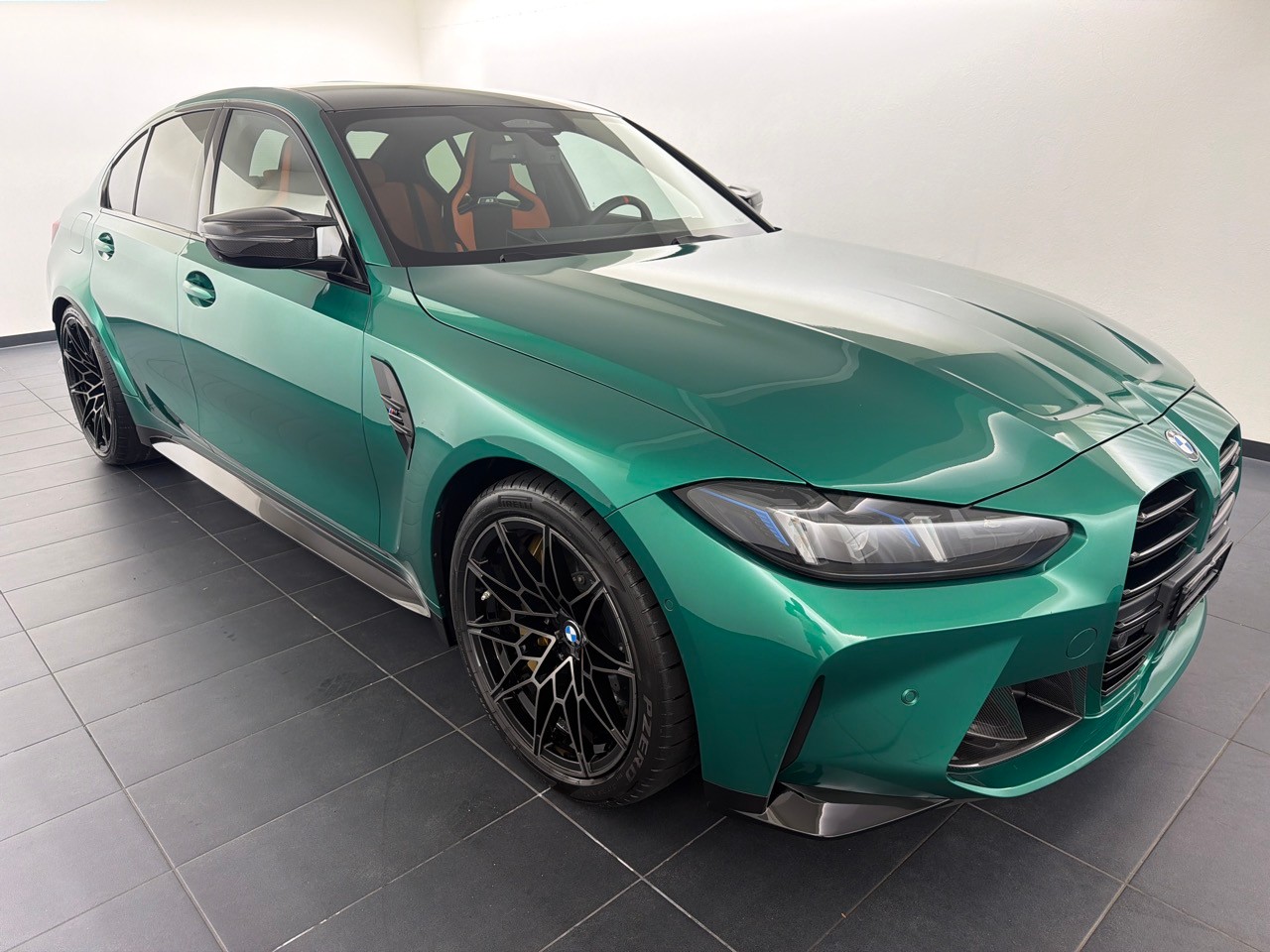 BMW M3 Competition M xDrive-showroom-element-2