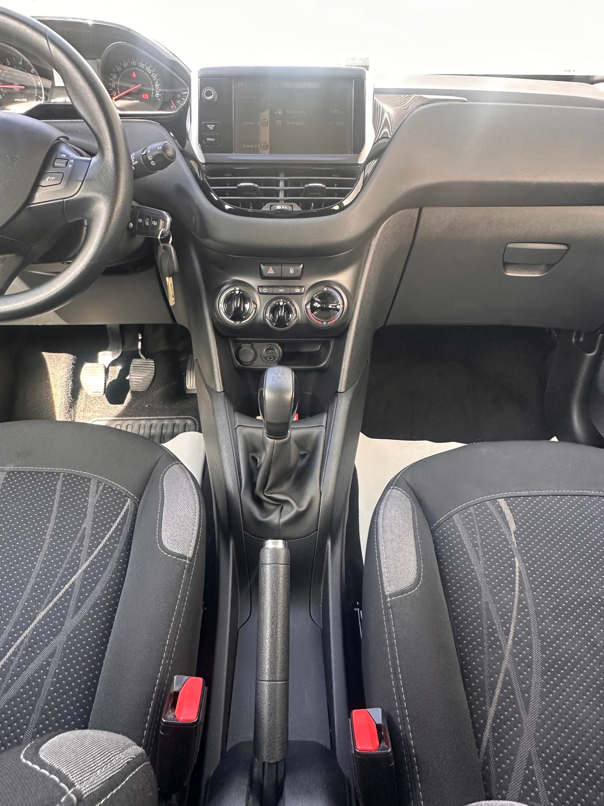 PEUGEOT 1.2 VTi, *Tempomat, Frisch ab MFK, Navigation, Rückfahrtkamera-image-9