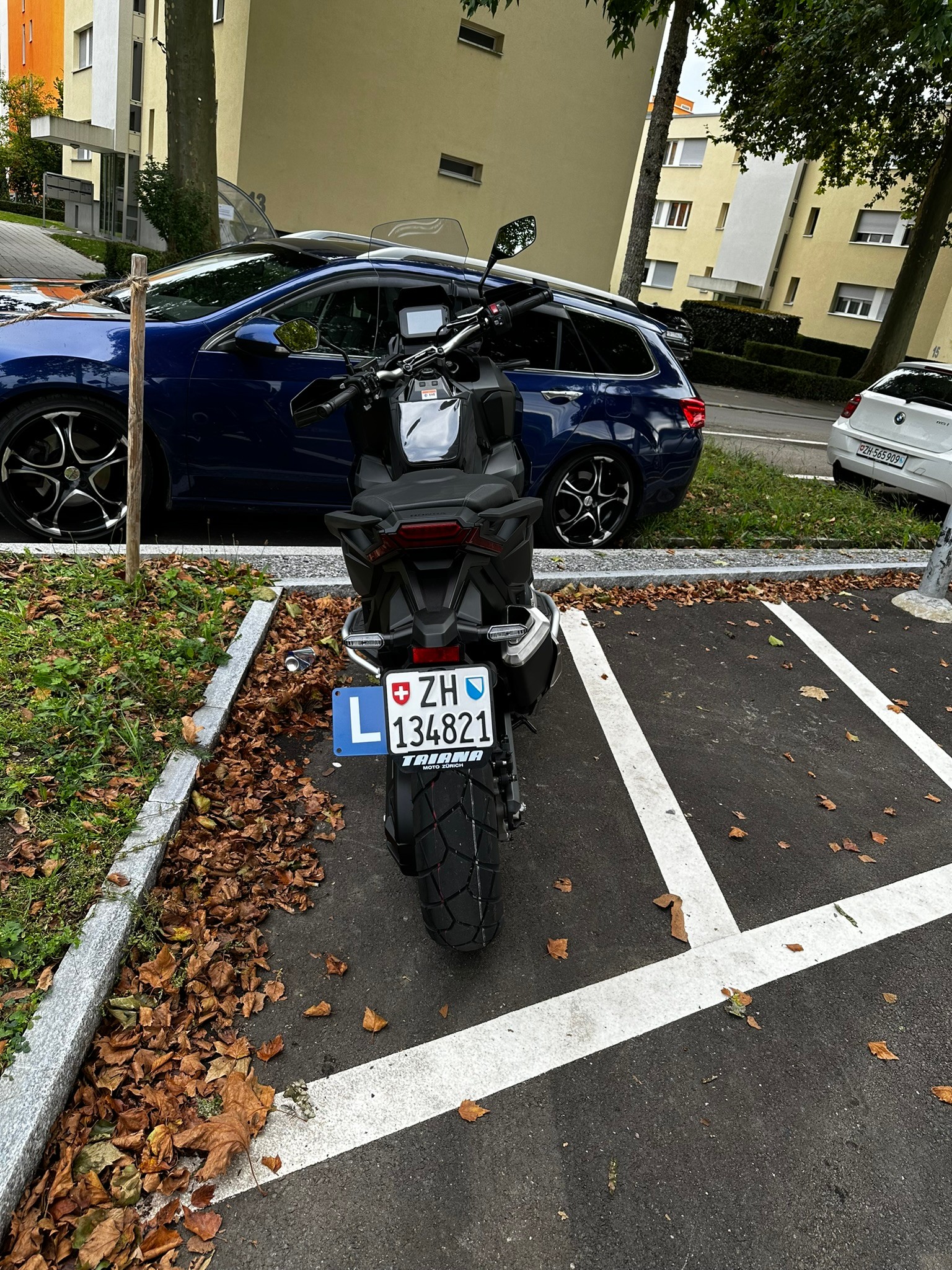 HONDA X-ADV 750 (35kW)-image-2