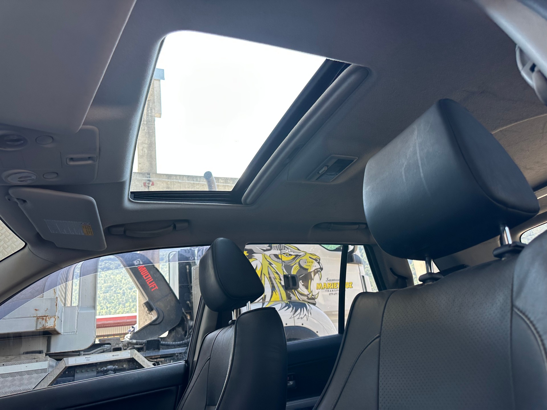 SUZUKI Grand Vitara 2.4 16V GL Top Barry-image-13