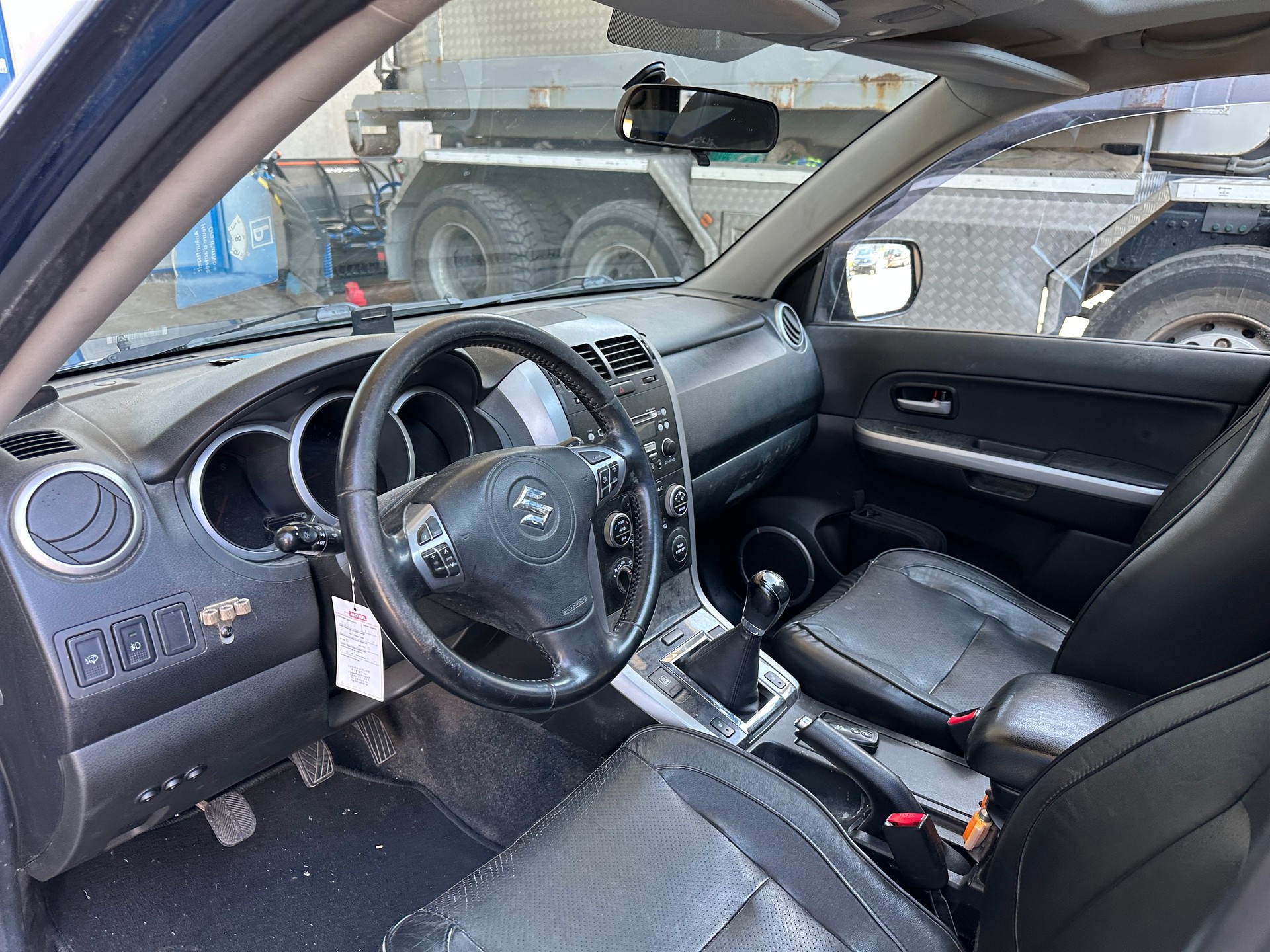 SUZUKI Grand Vitara 2.4 16V GL Top Barry-image-8