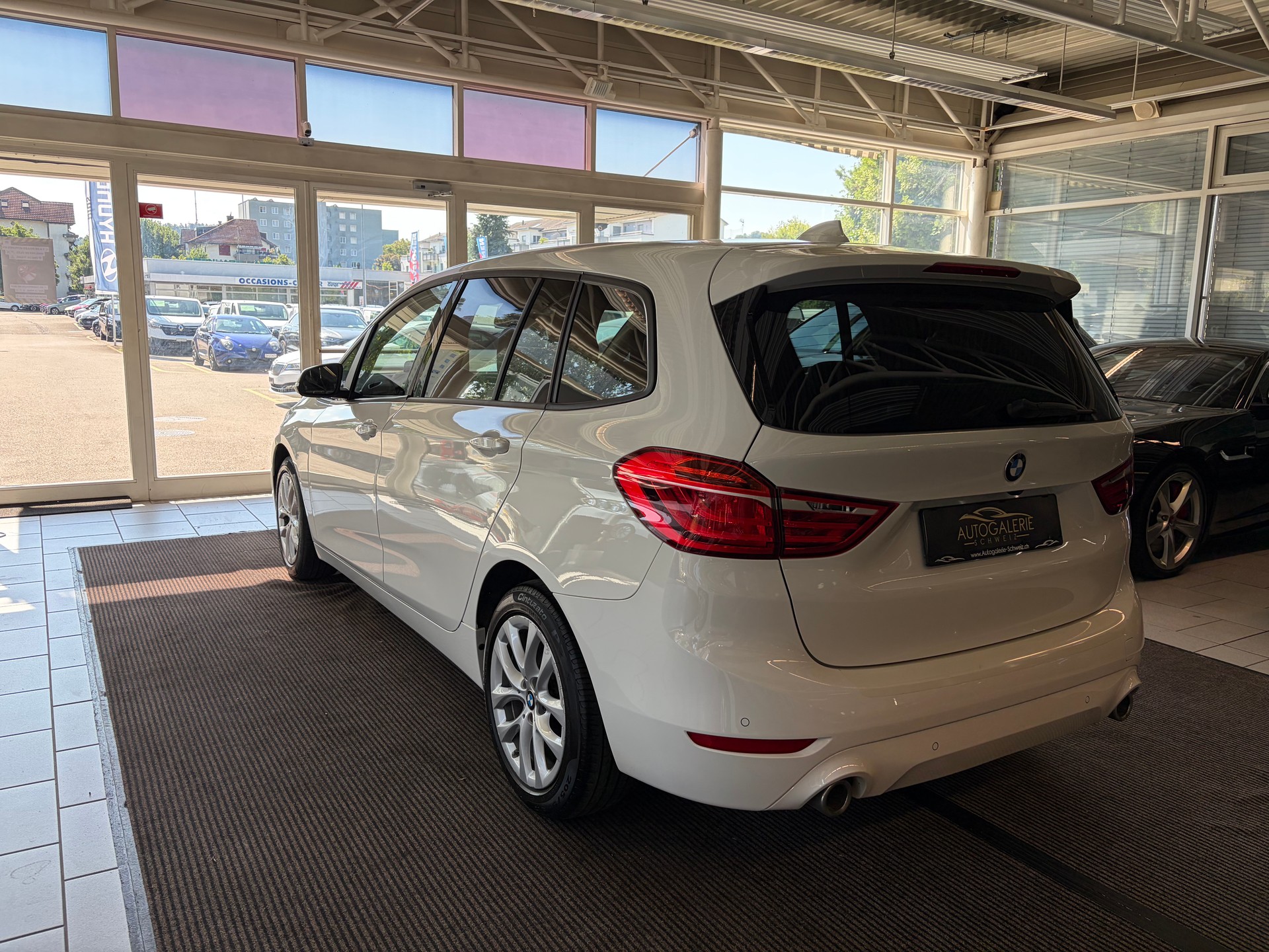 BMW 220d xDrive Gran Tourer | CH Fzg. | Driving Assistant Plus | Kamera | LED Scheinw. | HeadUp | Sportsitze |-image-11