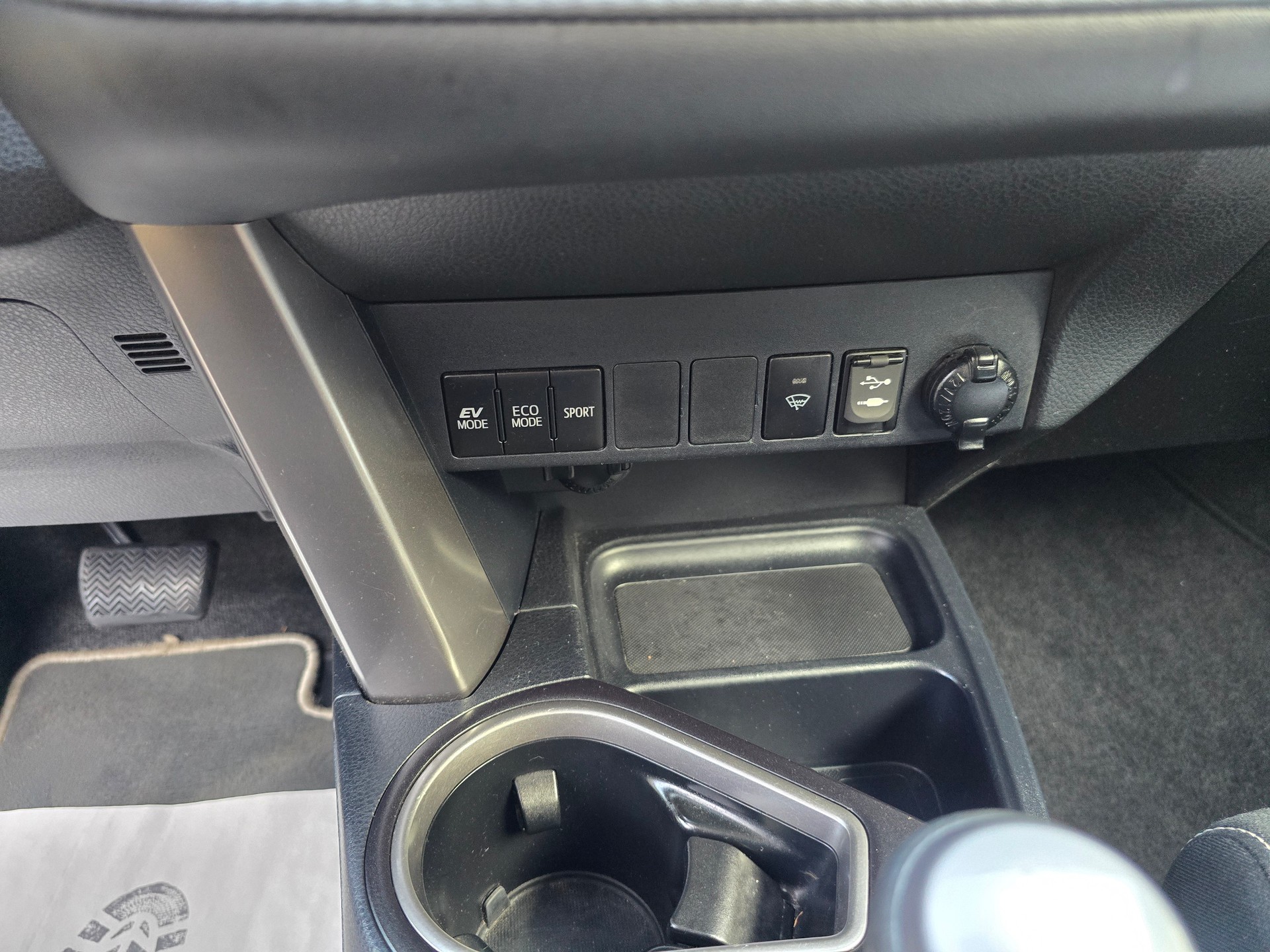 TOYOTA RAV-4 2.5 HSD Style e-CVT-image-20