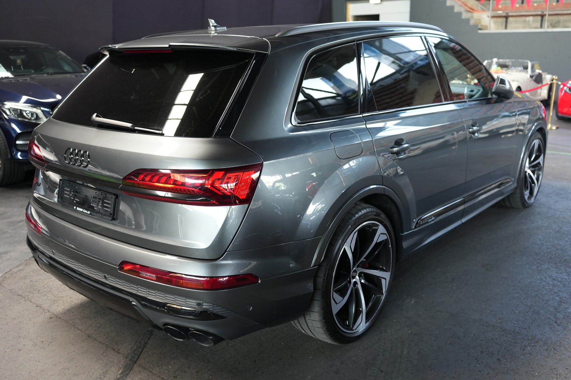 AUDI SQ7 TFSI quattro tiptronic-showroom-element-3