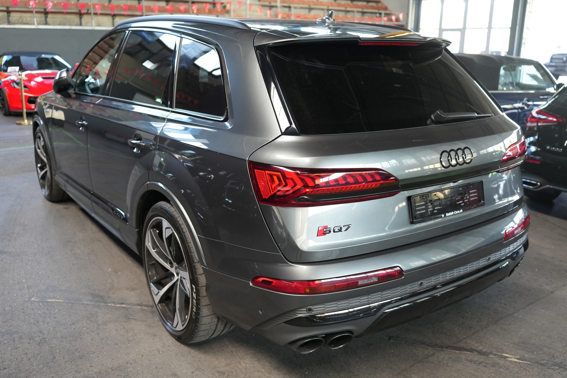 AUDI SQ7 TFSI quattro tiptronic-showroom-element-1