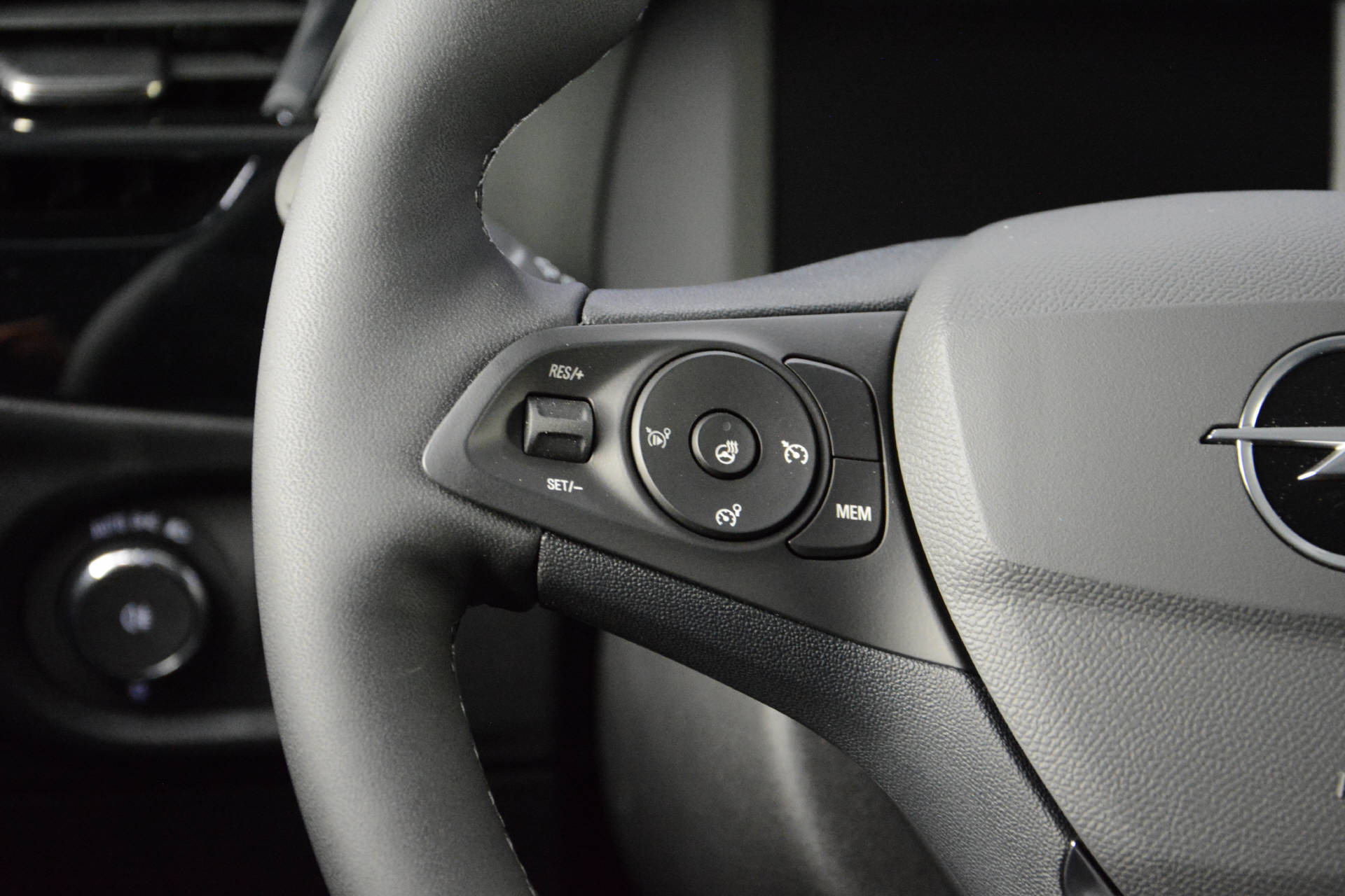 OPEL Corsa-e Edition-image-12