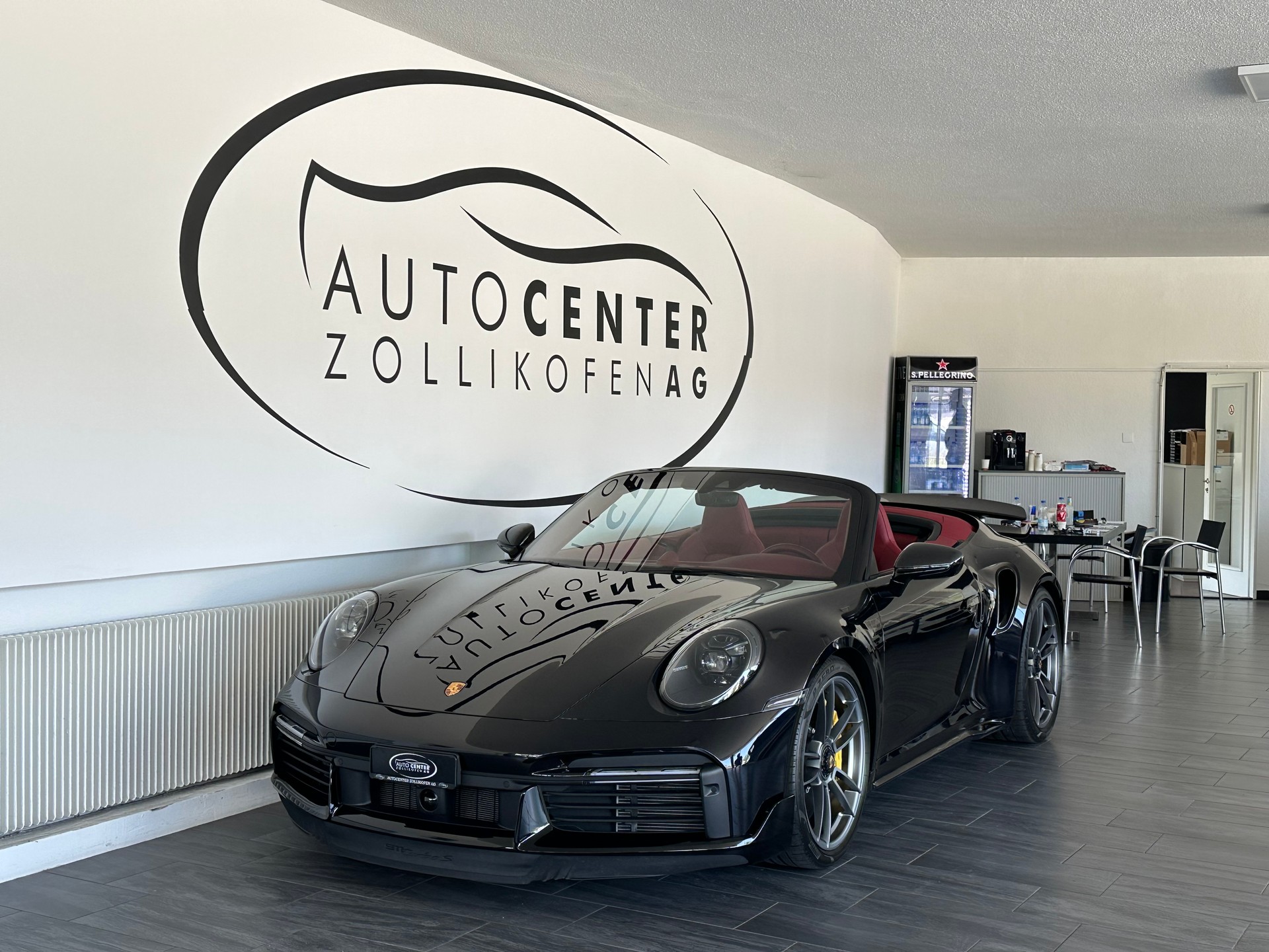 PORSCHE 911 Turbo S Cabriolet PDK-showroom-element-2