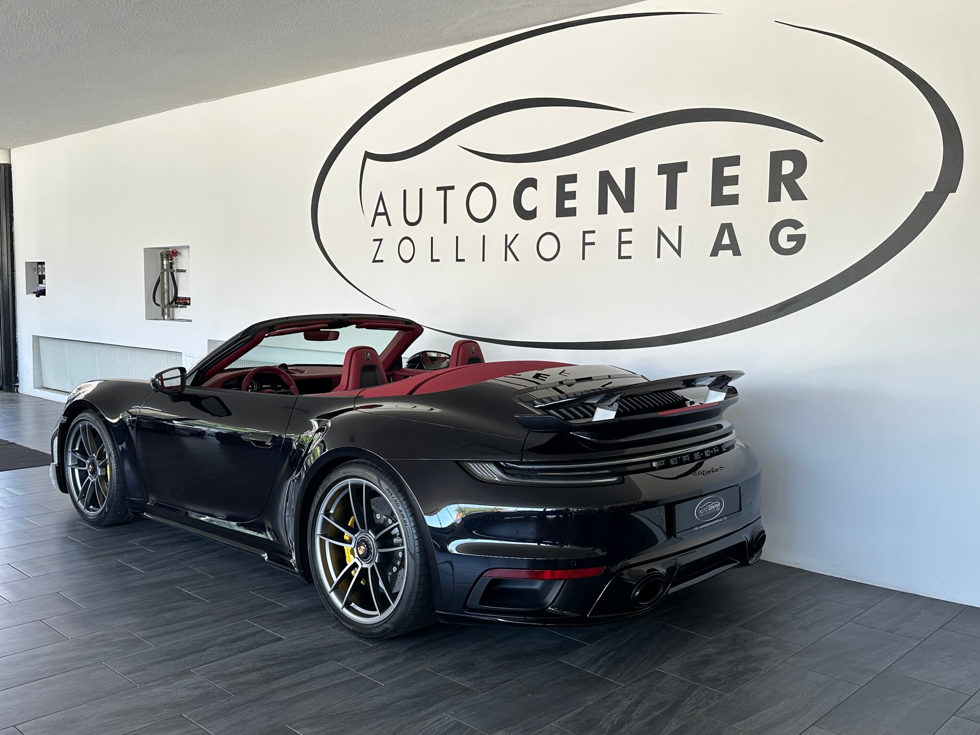 PORSCHE 911 Turbo S Cabriolet PDK-image-5