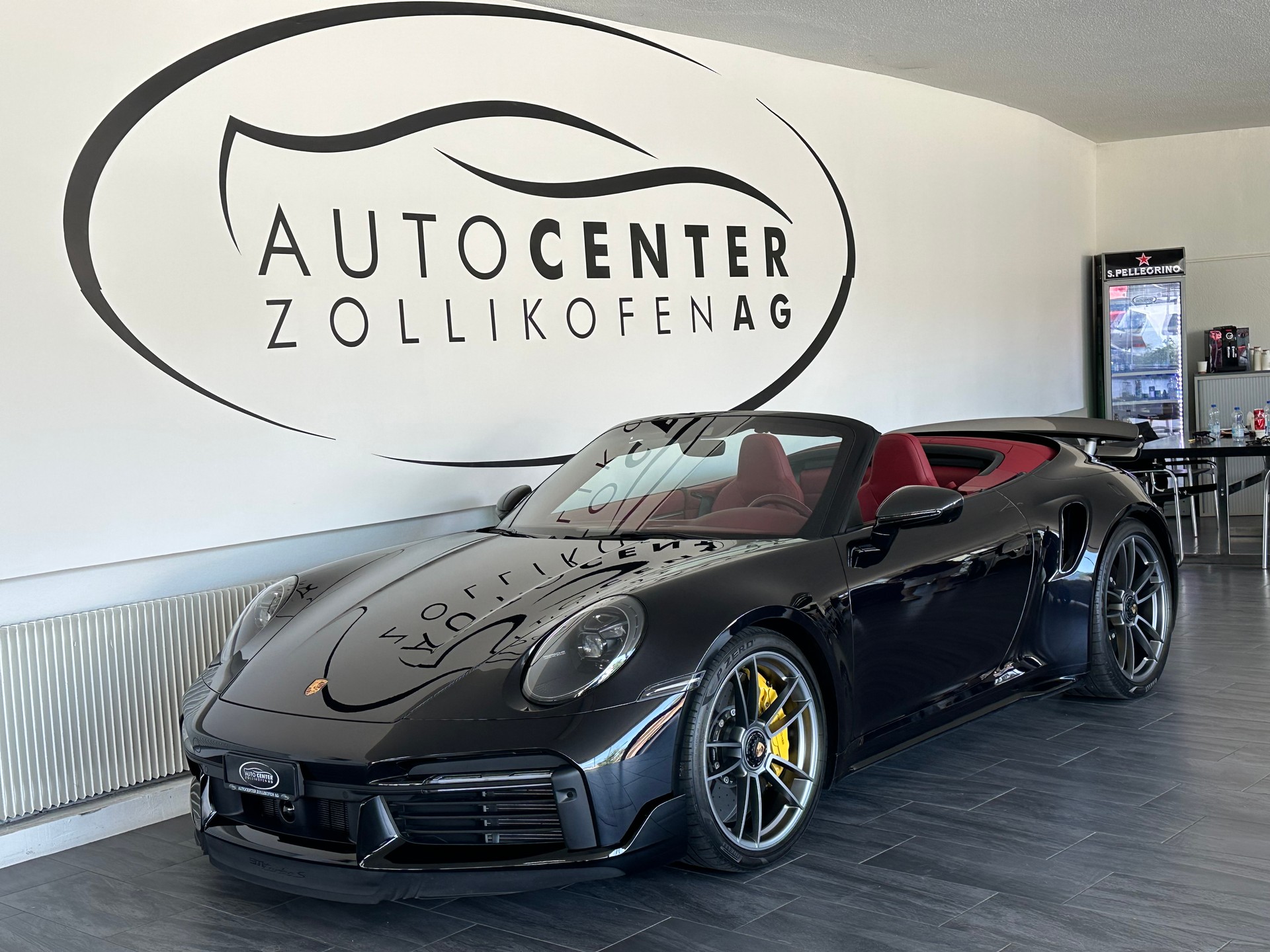 PORSCHE 911 Turbo S Cabriolet PDK-showroom-element-1