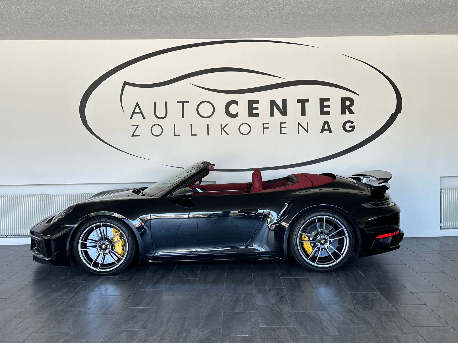 PORSCHE 911 Turbo S Cabriolet PDK-image-4
