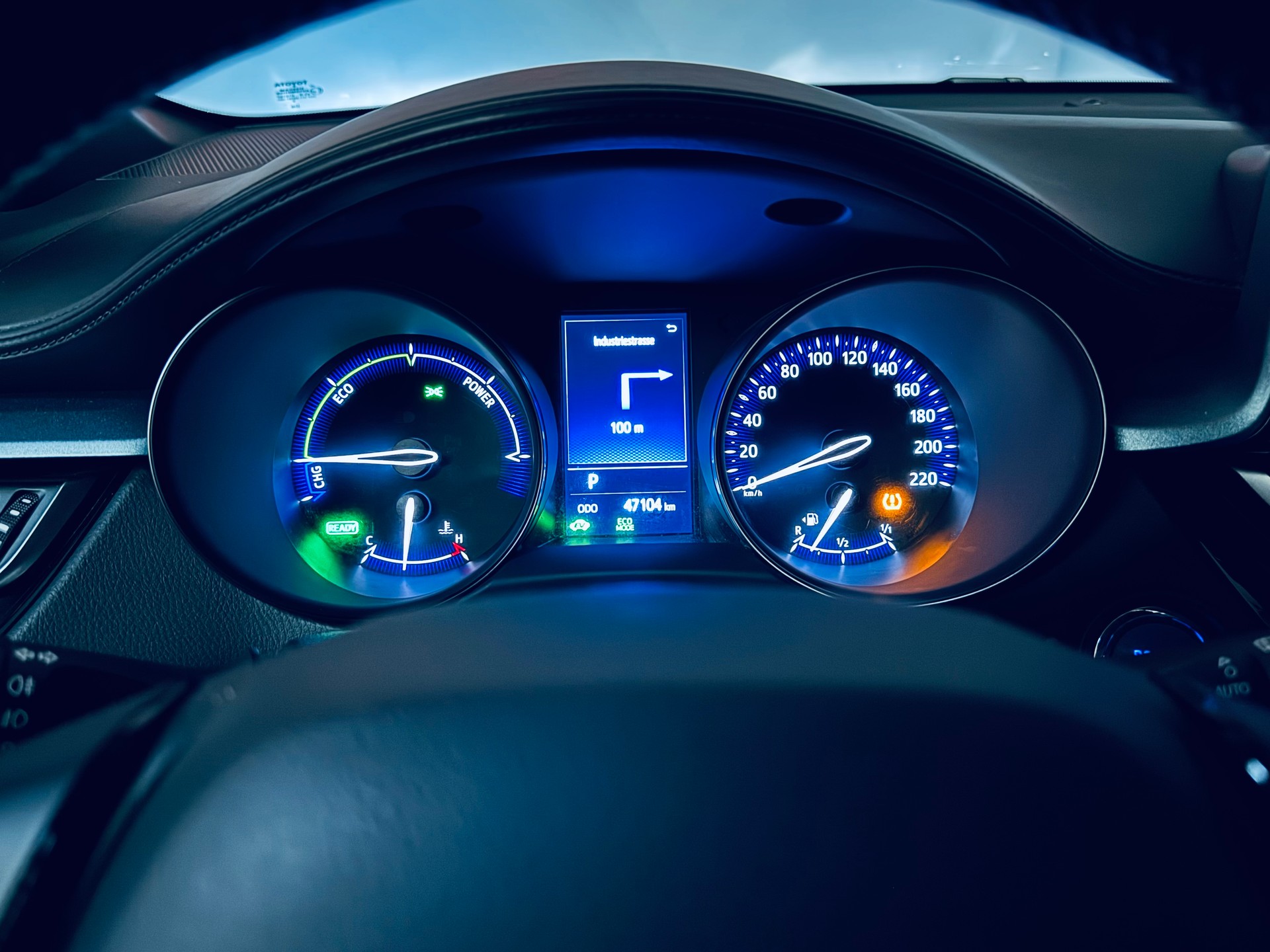 TOYOTA C-HR 2.0 HSD CVT Trend-image-16