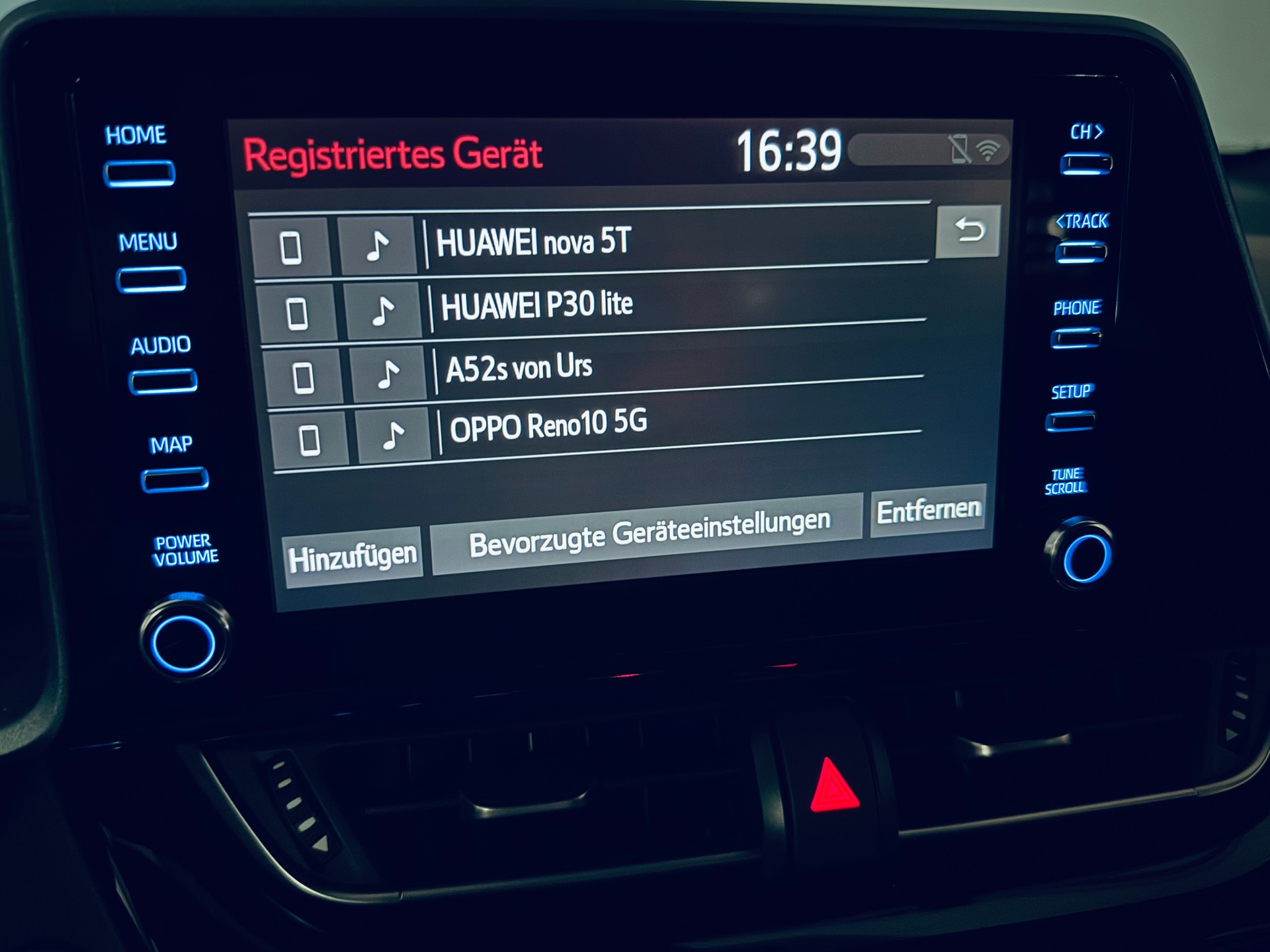 TOYOTA C-HR 2.0 HSD CVT Trend-image-22