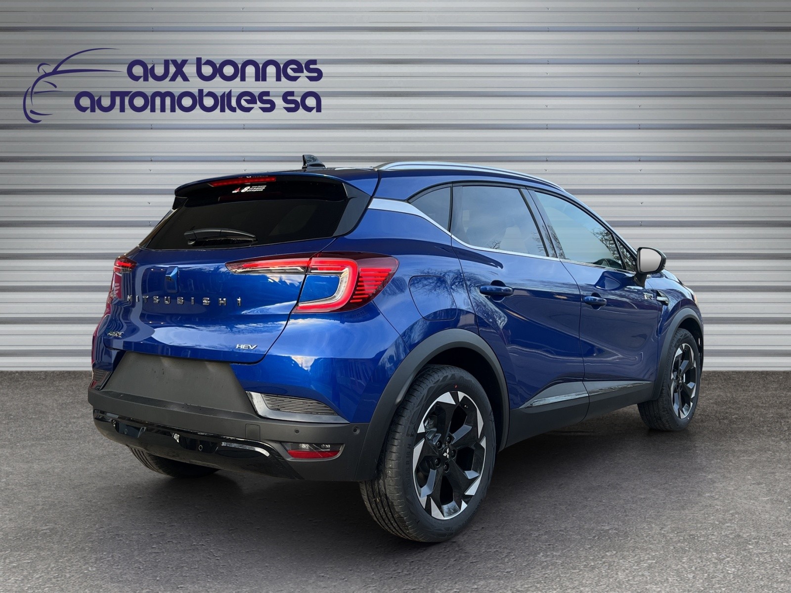 MITSUBISHI ASX 1.8 HEV Intense-showroom-element-3