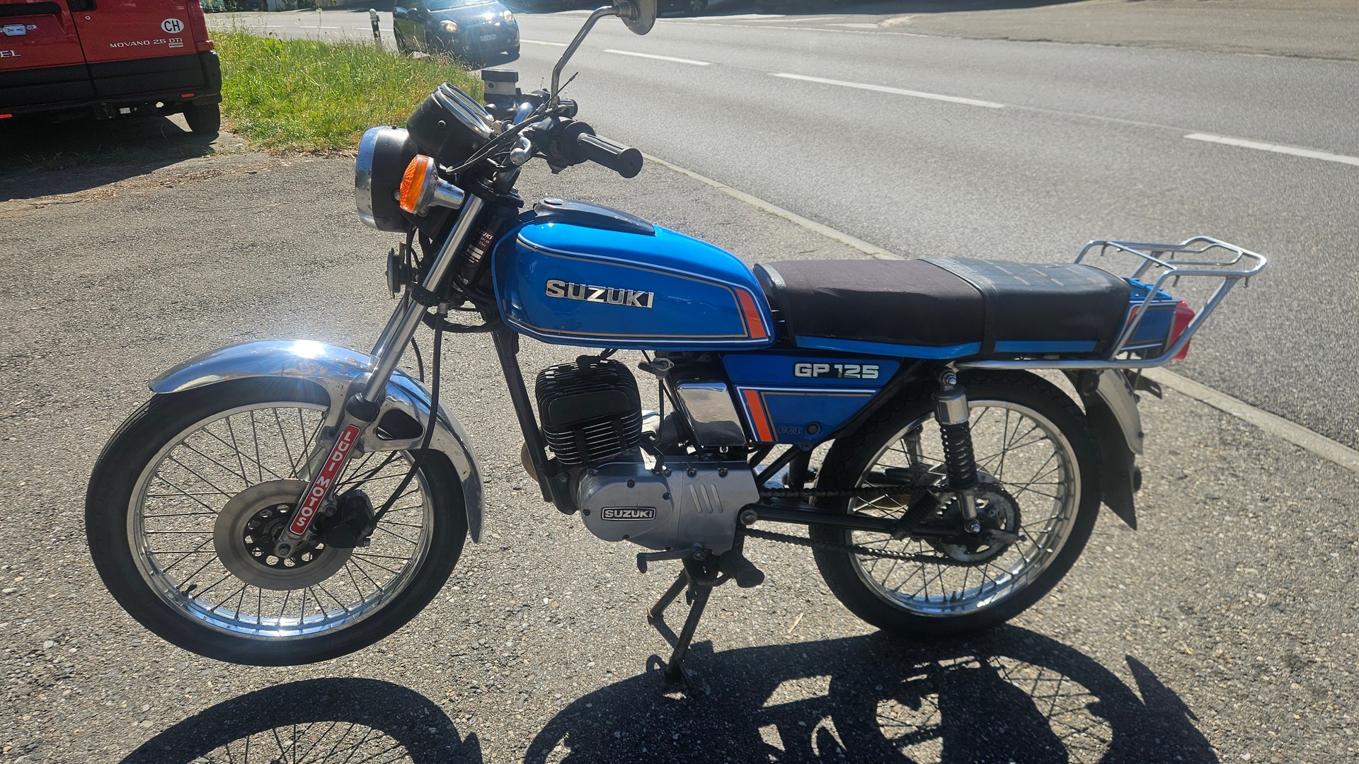 SUZUKI GP 125-image-5