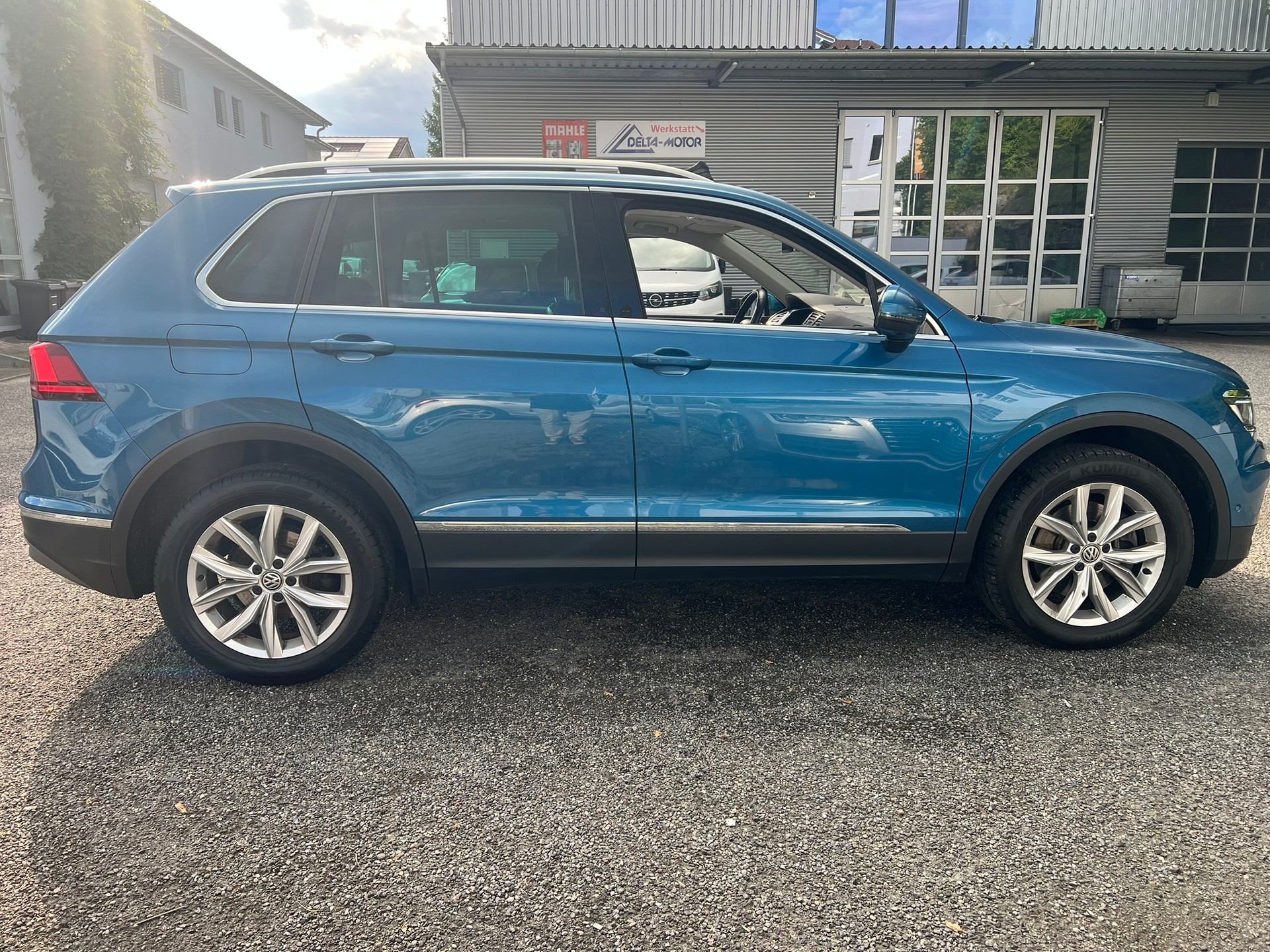 VW Tiguan 2.0TSI Highline 4Motion DSG-image-5
