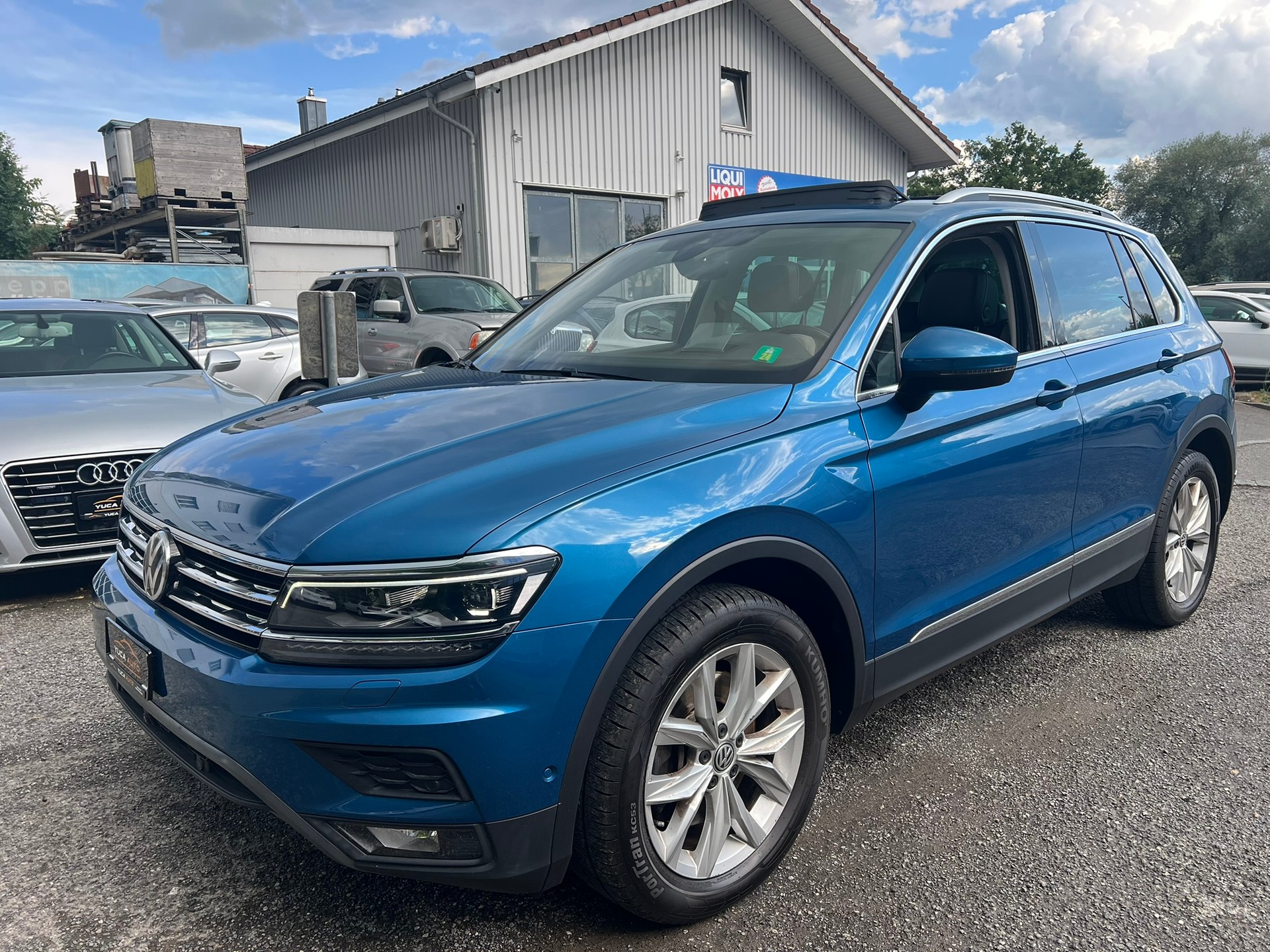 VW Tiguan 2.0TSI Highline 4Motion DSG-showroom-element-1