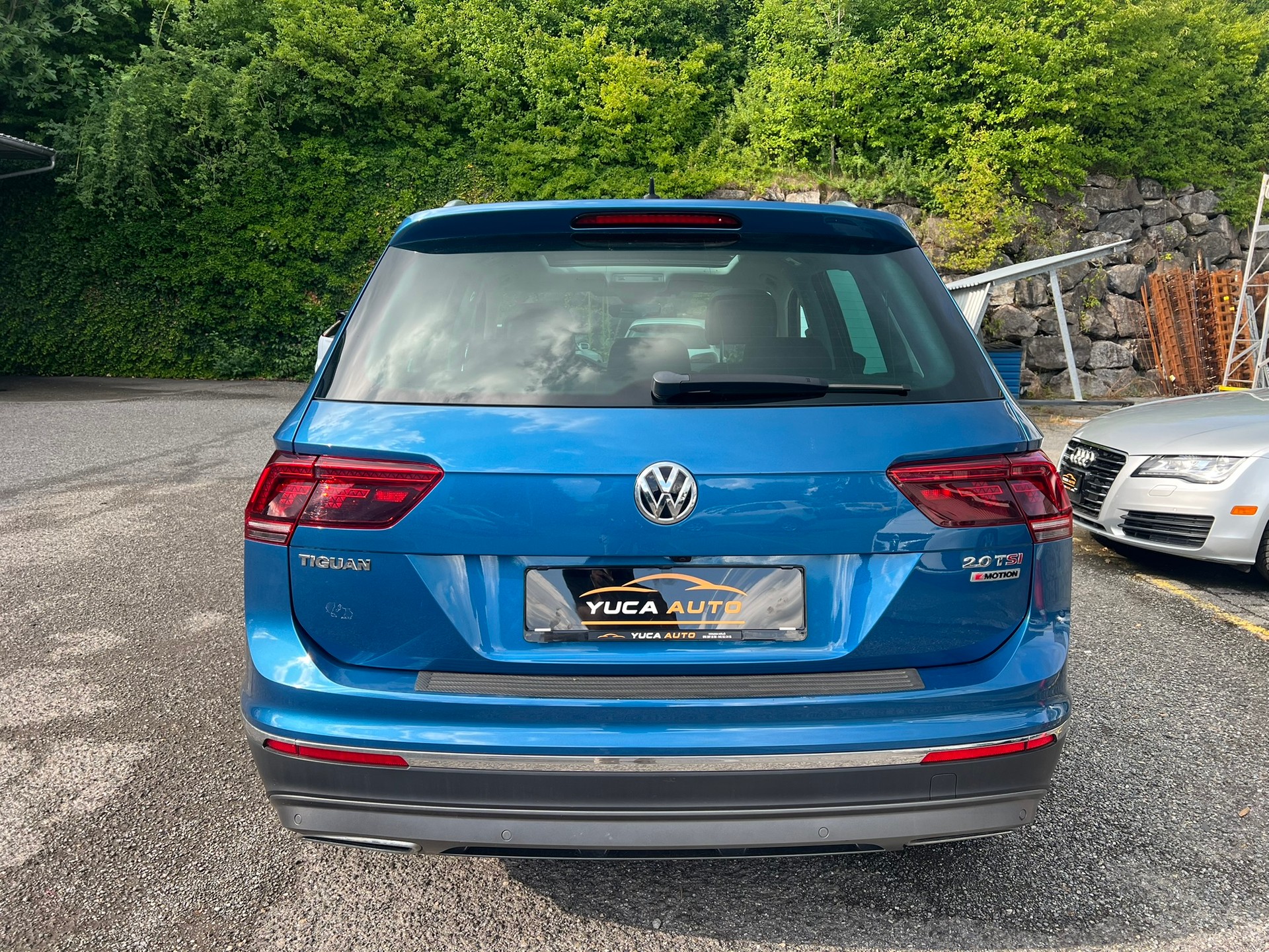 VW Tiguan 2.0TSI Highline 4Motion DSG-showroom-element-3