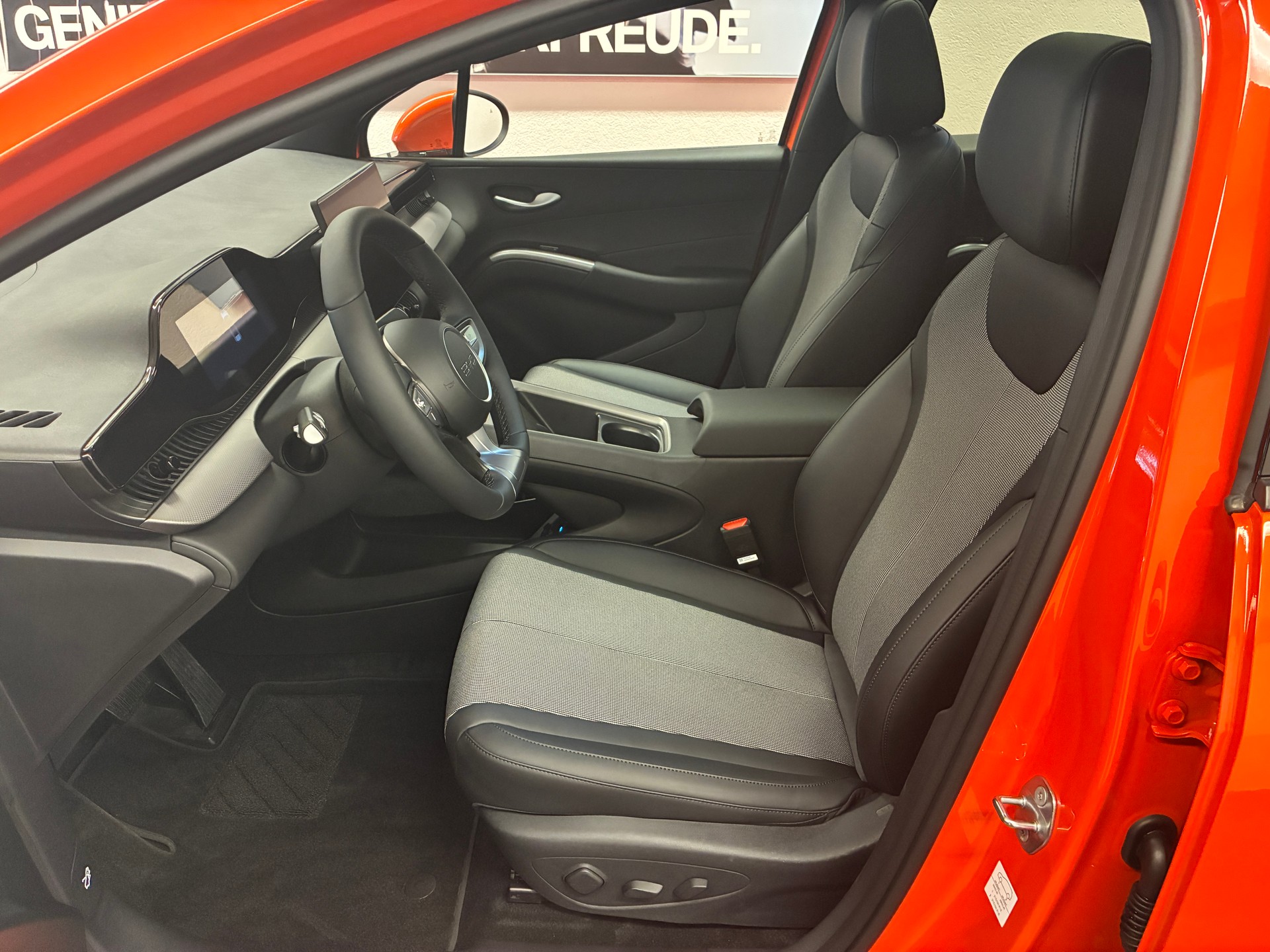BYD Dolphin G DM-i Comfort-image-10
