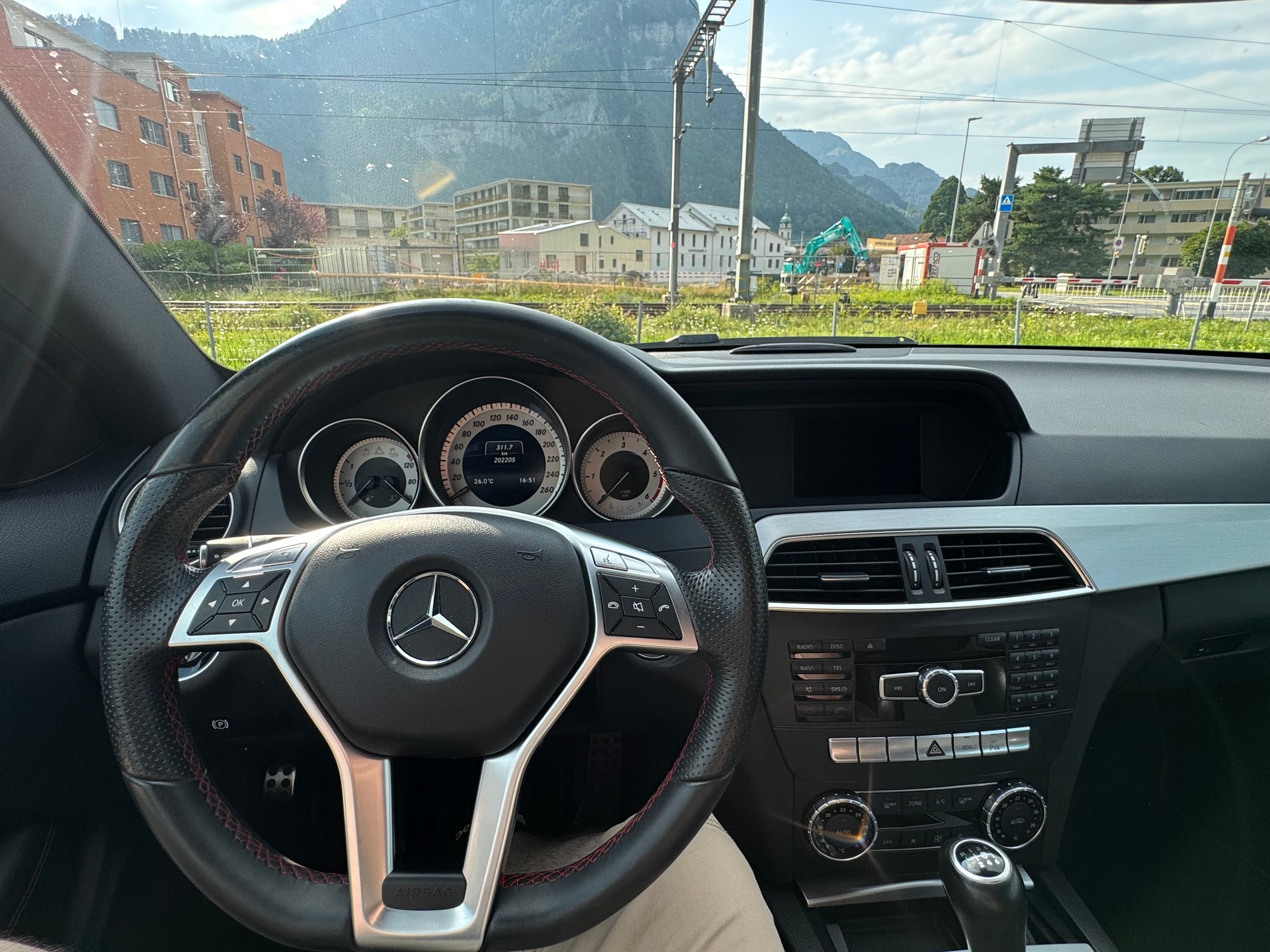 MERCEDES-BENZ C 250 CDI Coupé-image-9