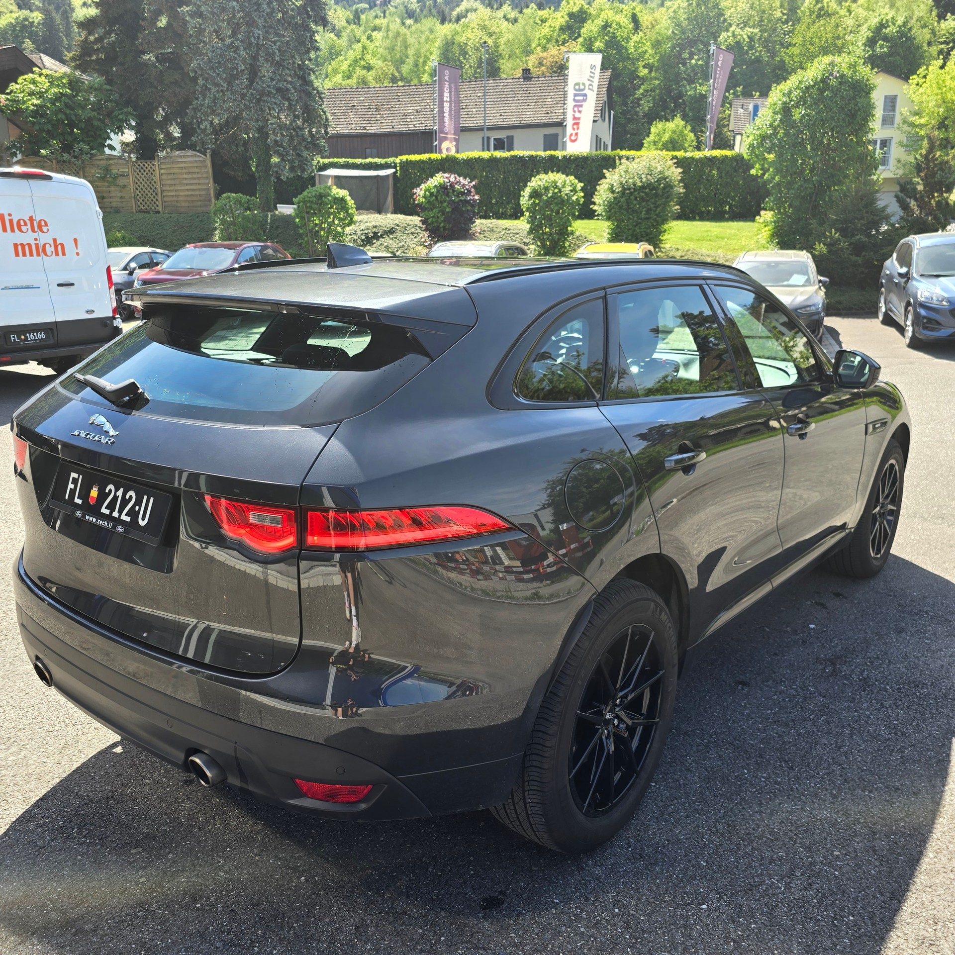 JAGUAR F-Pace 3.0 V6 S/C R-Sport AWD-image-4