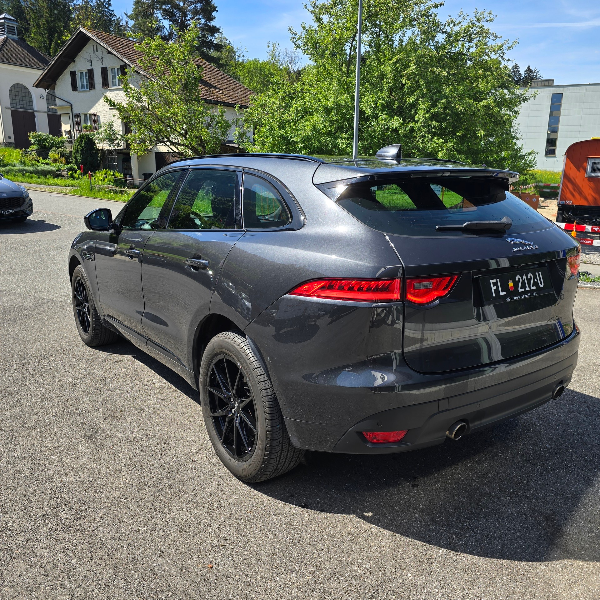 JAGUAR F-Pace 3.0 V6 S/C R-Sport AWD-image-2